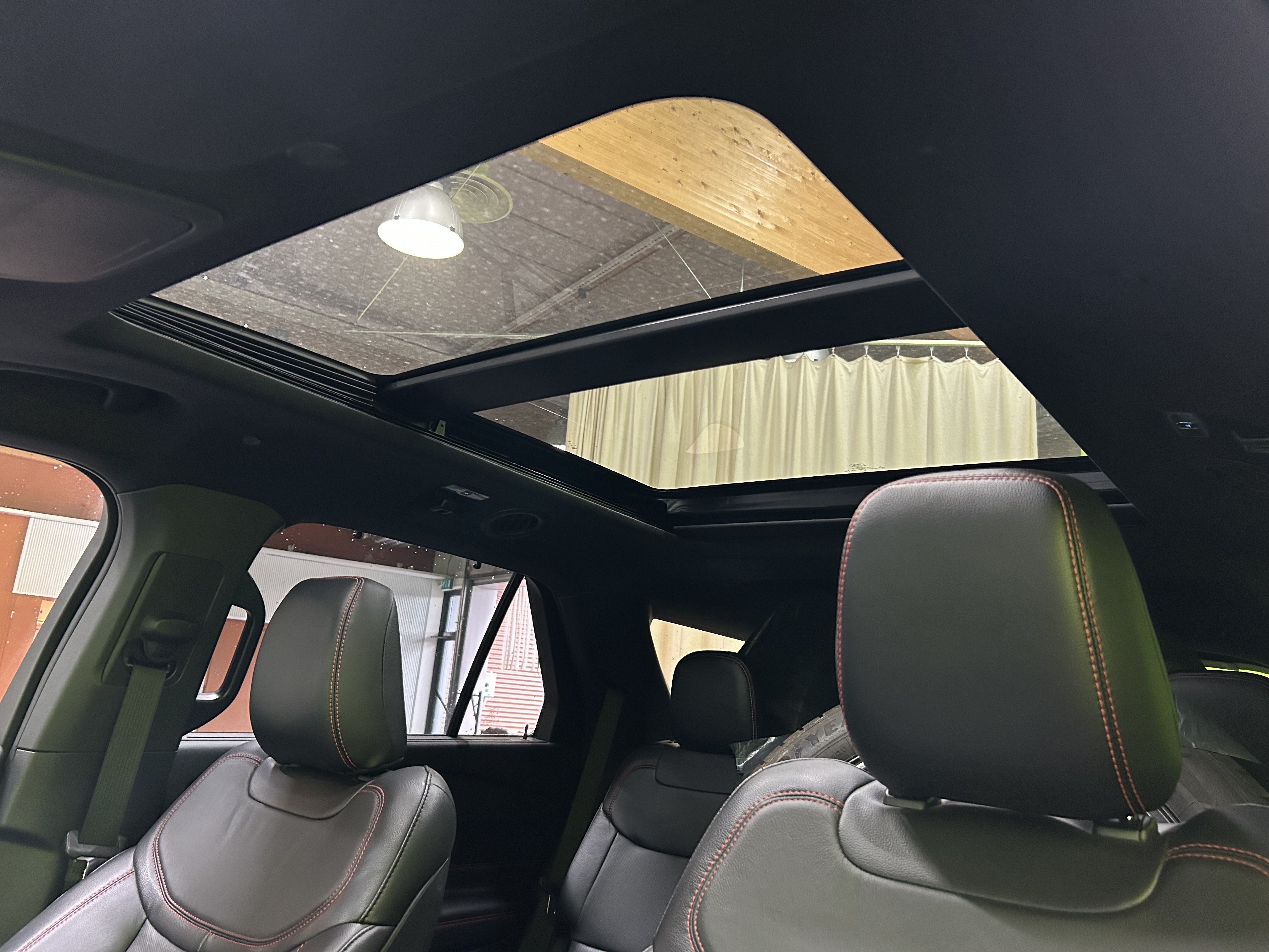 Ford Explorer 2020, kuva 6/11