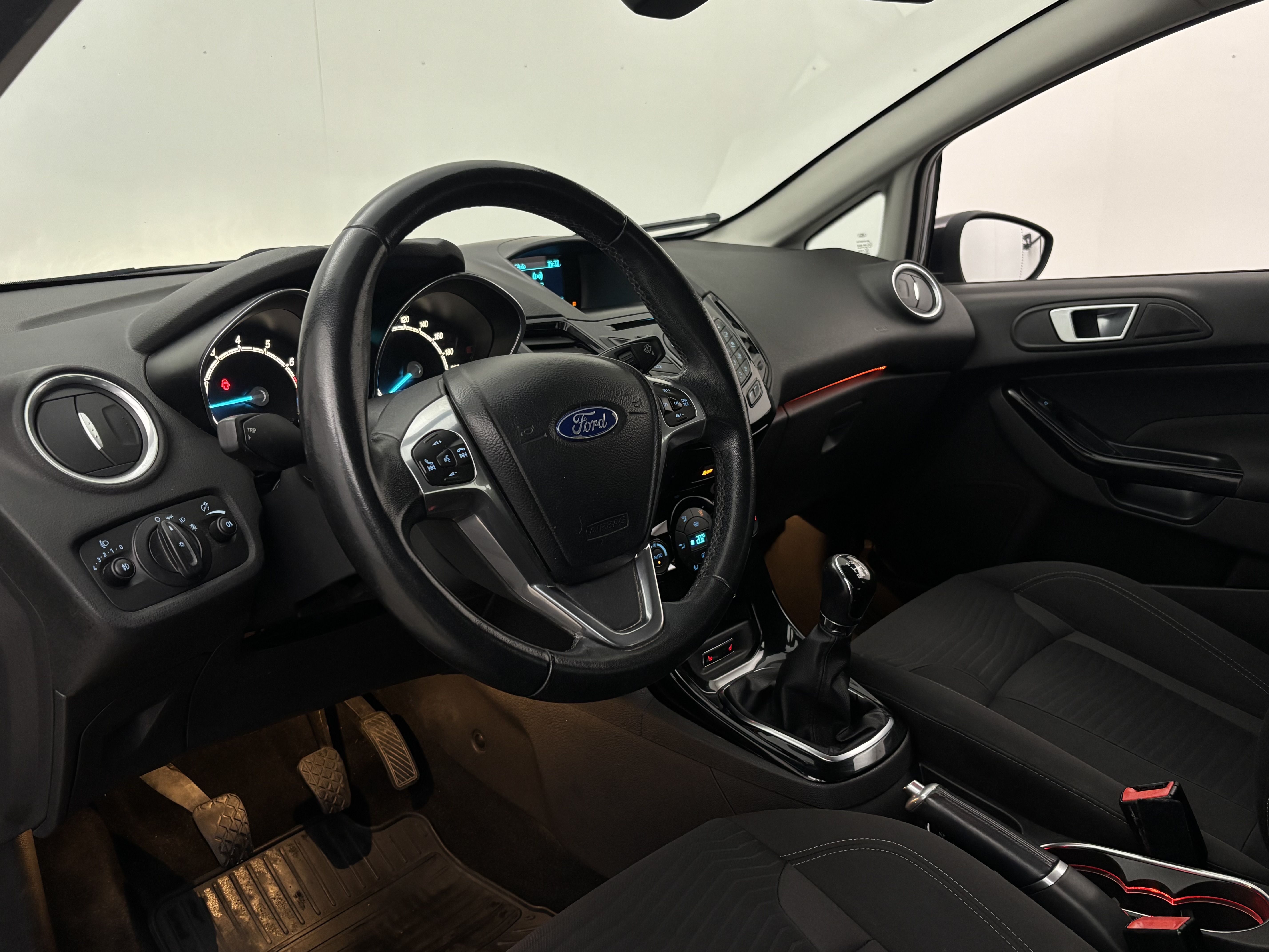 Ford Fiesta 2014, kuva 5/24
