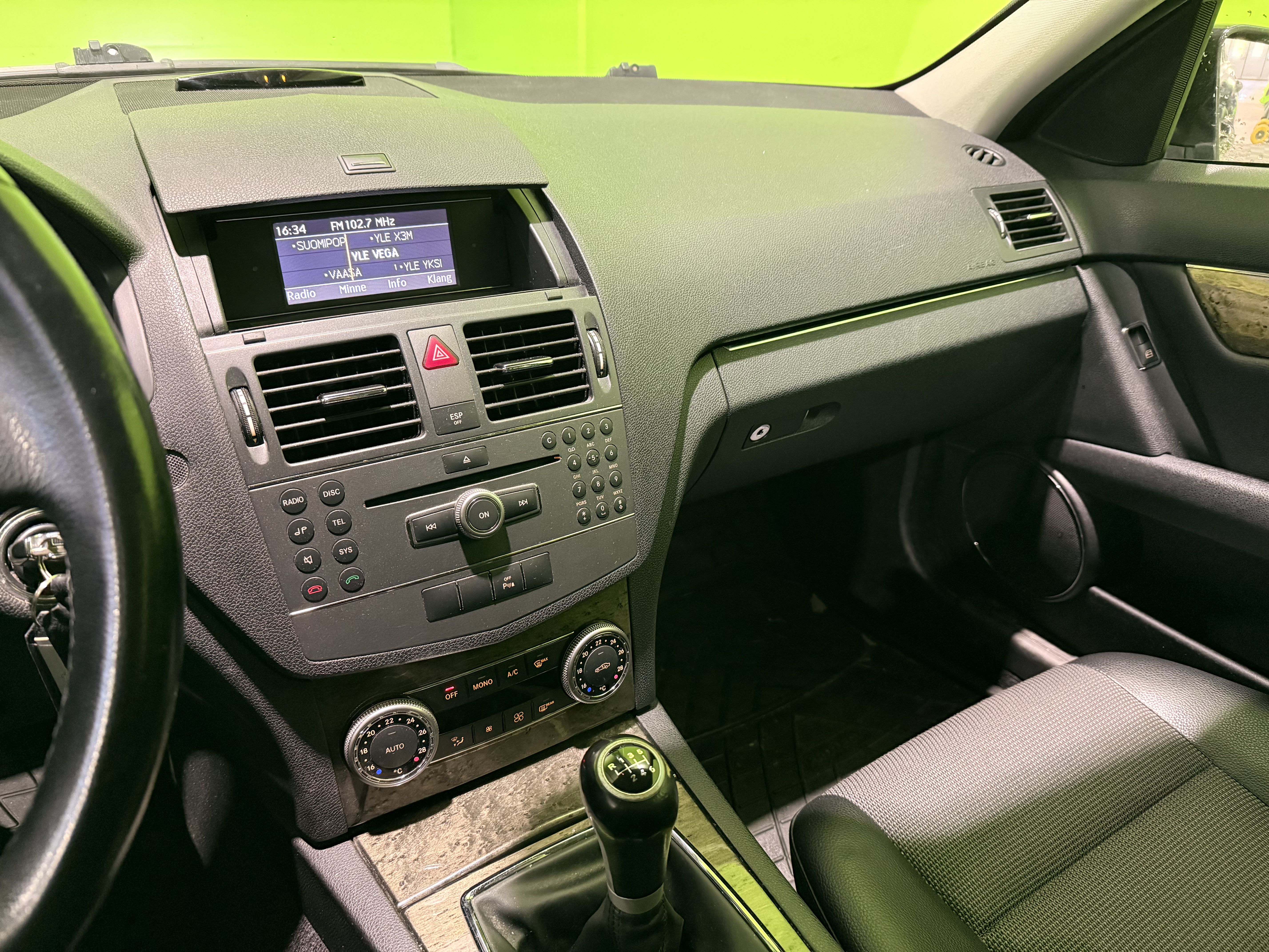 Mercedes-Benz C 220 CDI Avantgarde 2009, kuva 4/6