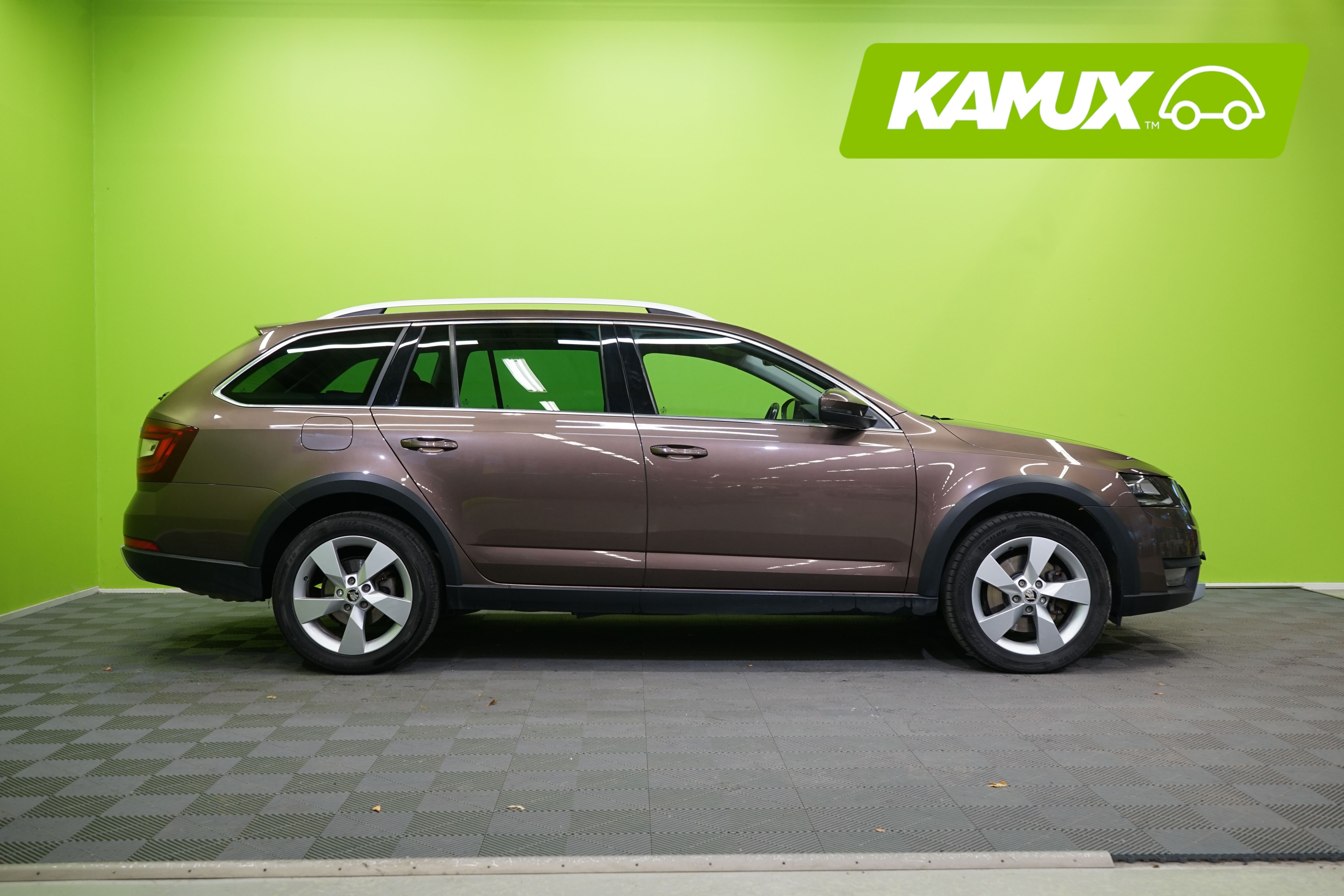 Skoda Octavia 1.8 TSI Scout 4x4 2018, kuva 2/24