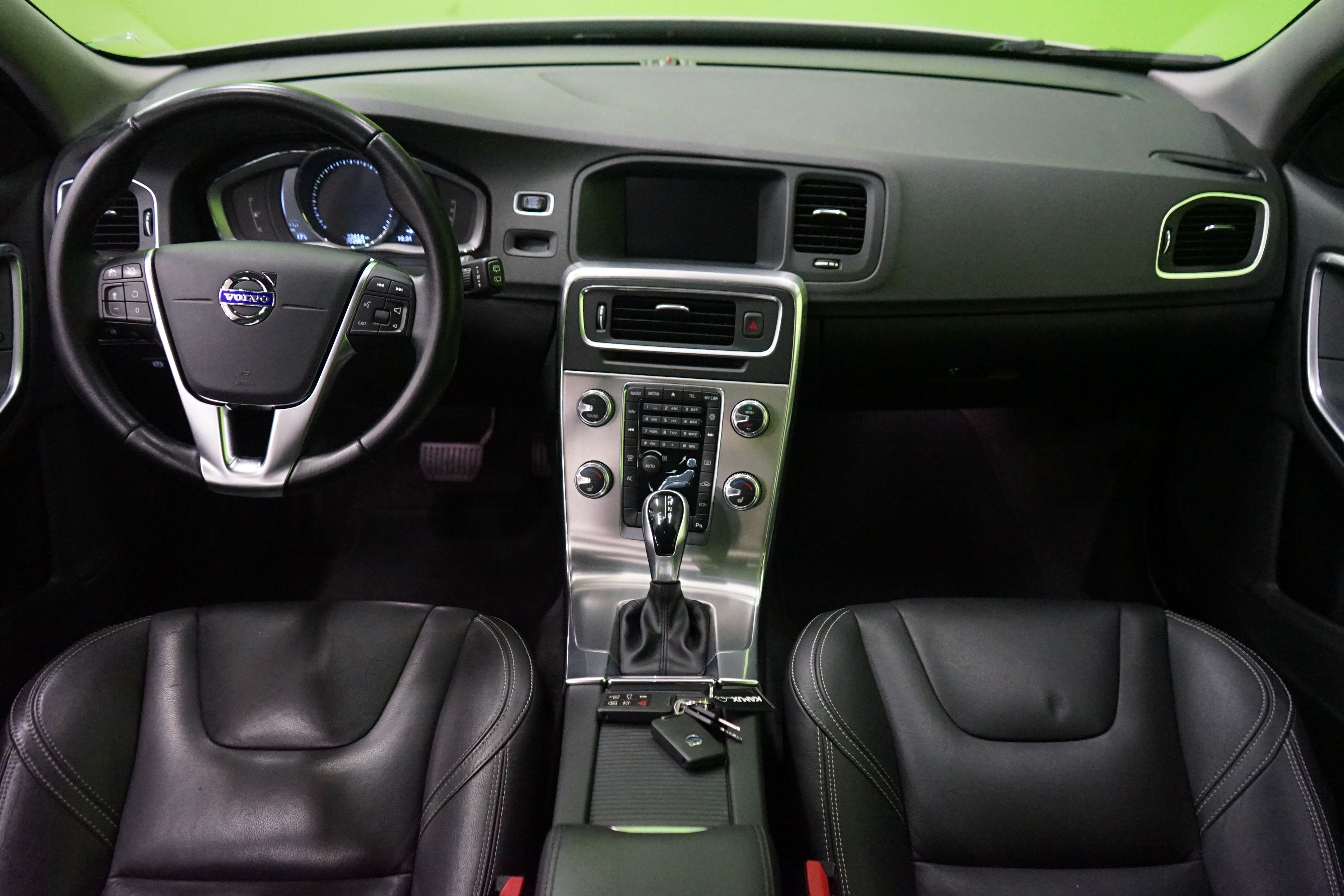 Volvo V60 D4 Business Summum aut 2017, kuva 6/19