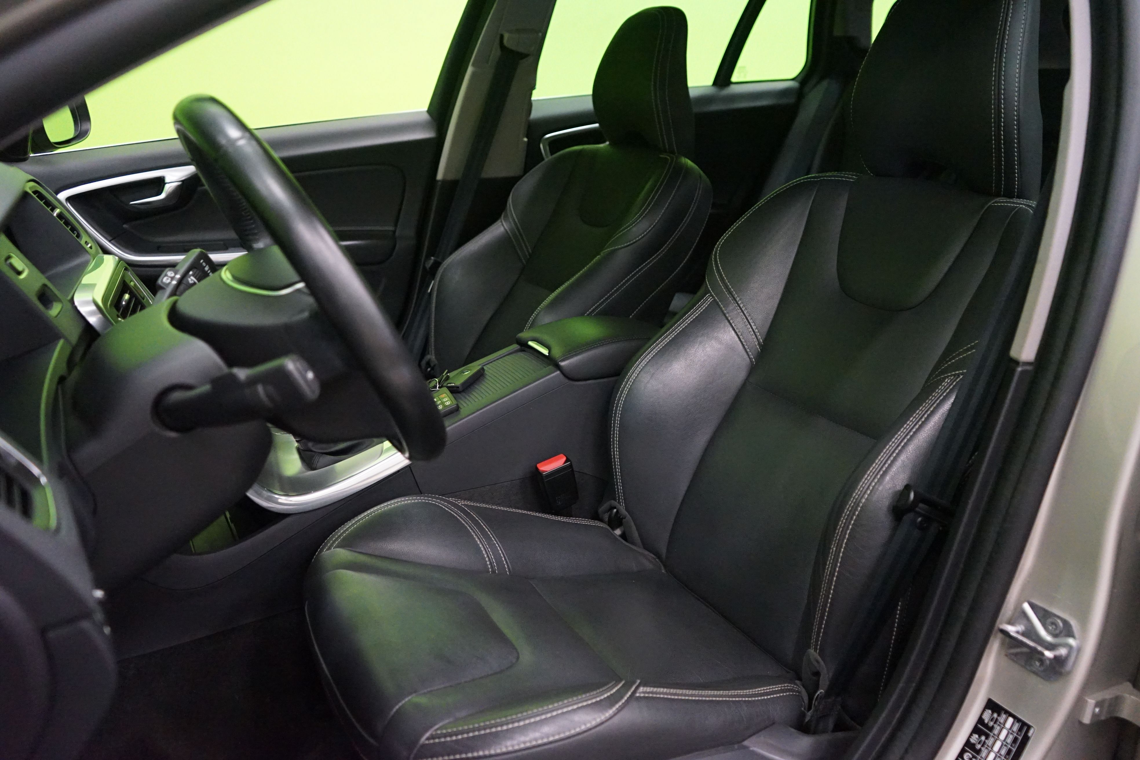 Volvo V60 D4 Business Summum aut 2017, kuva 7/19