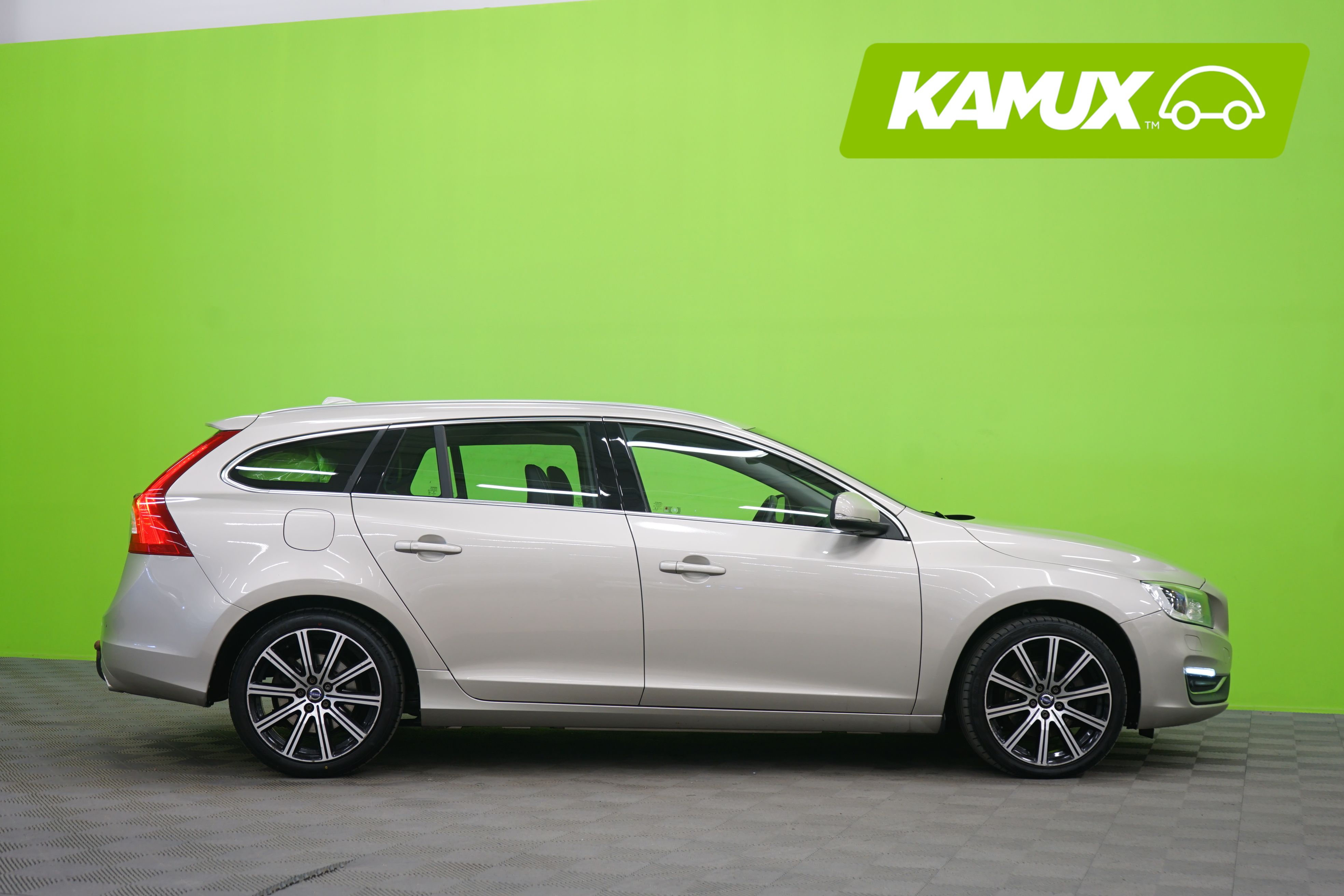 Volvo V60 D4 Business Summum aut 2017, kuva 2/19