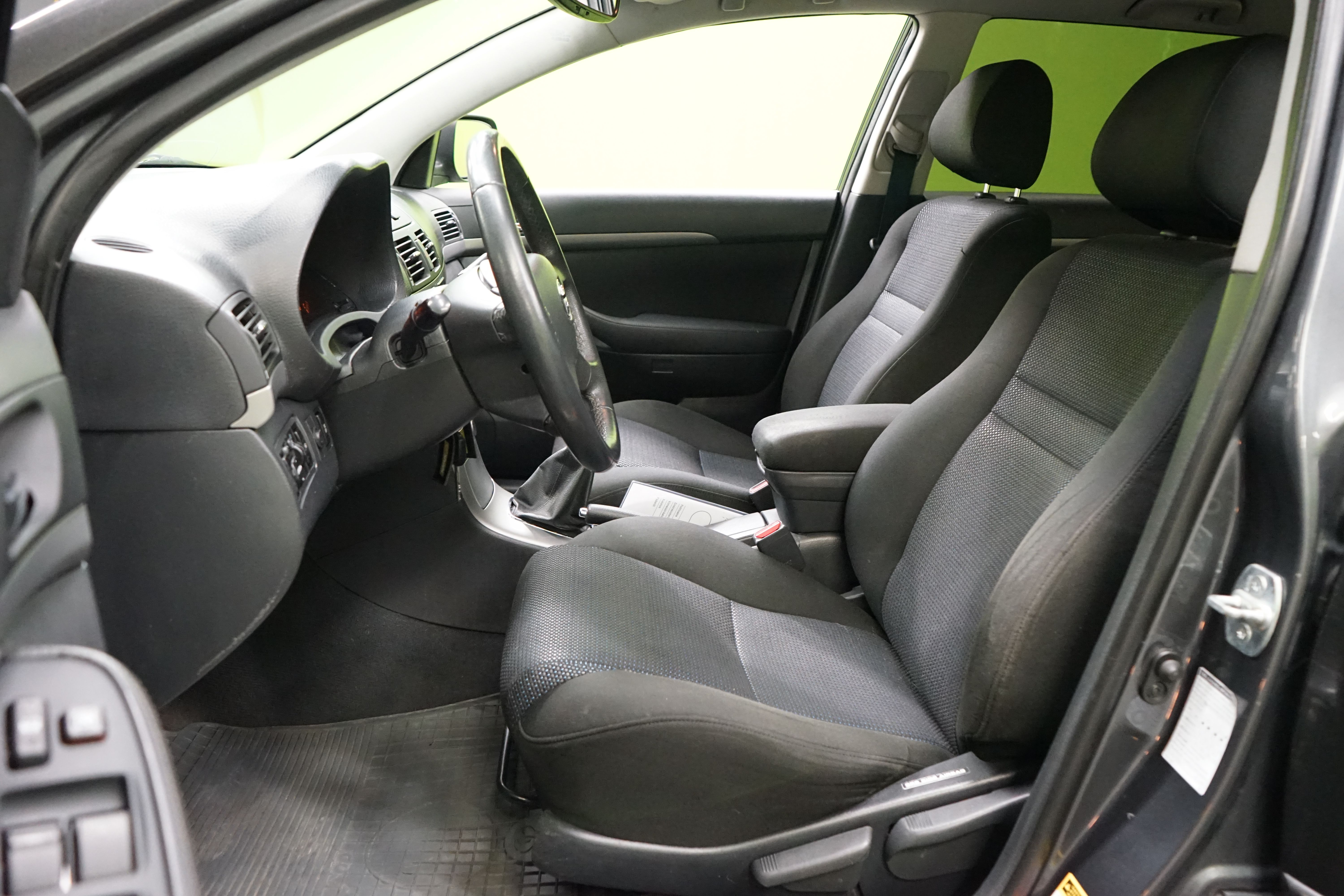 Toyota Avensis 2009, kuva 6/18