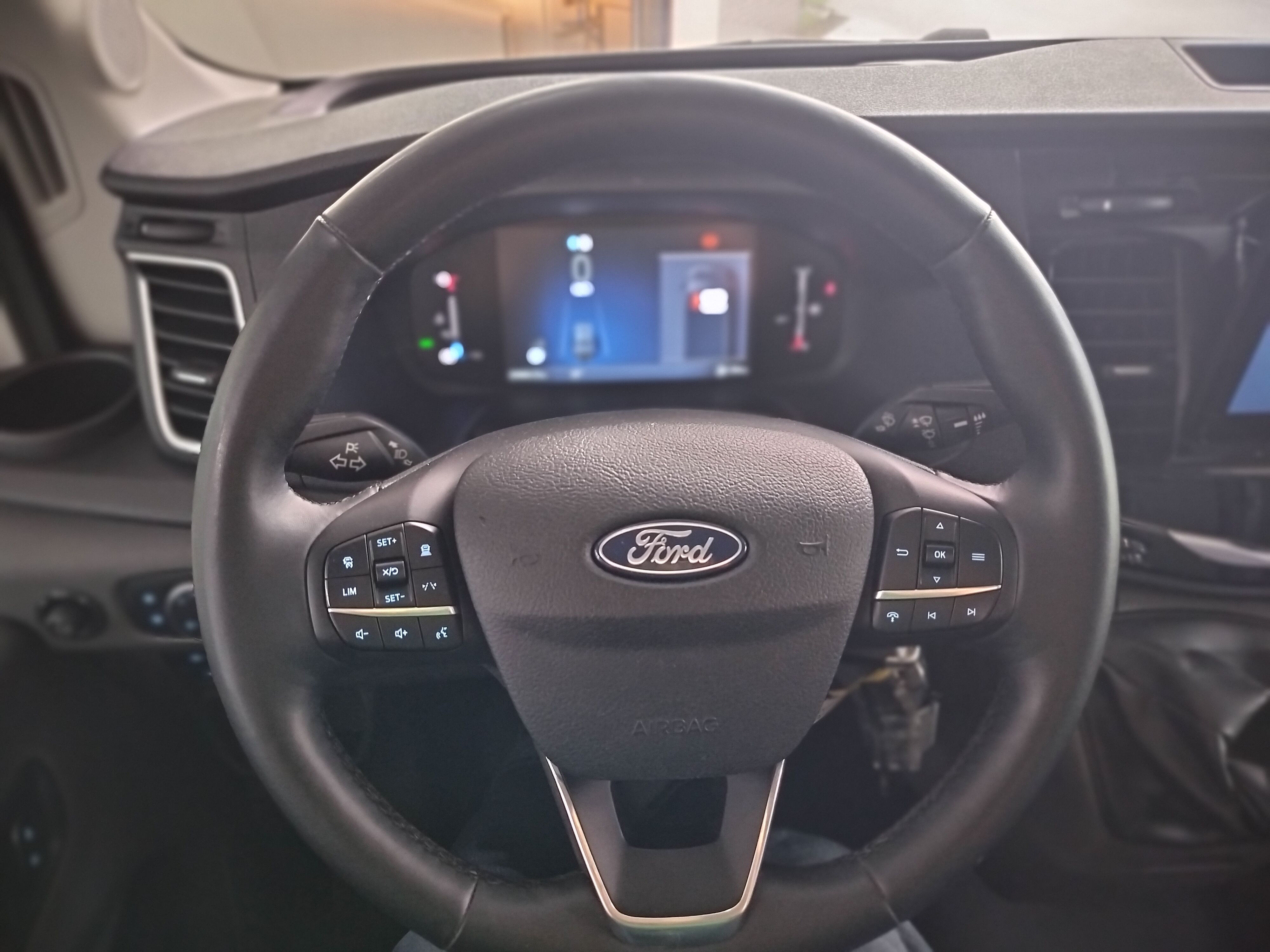 Ford Transit 2025, photo 6/8