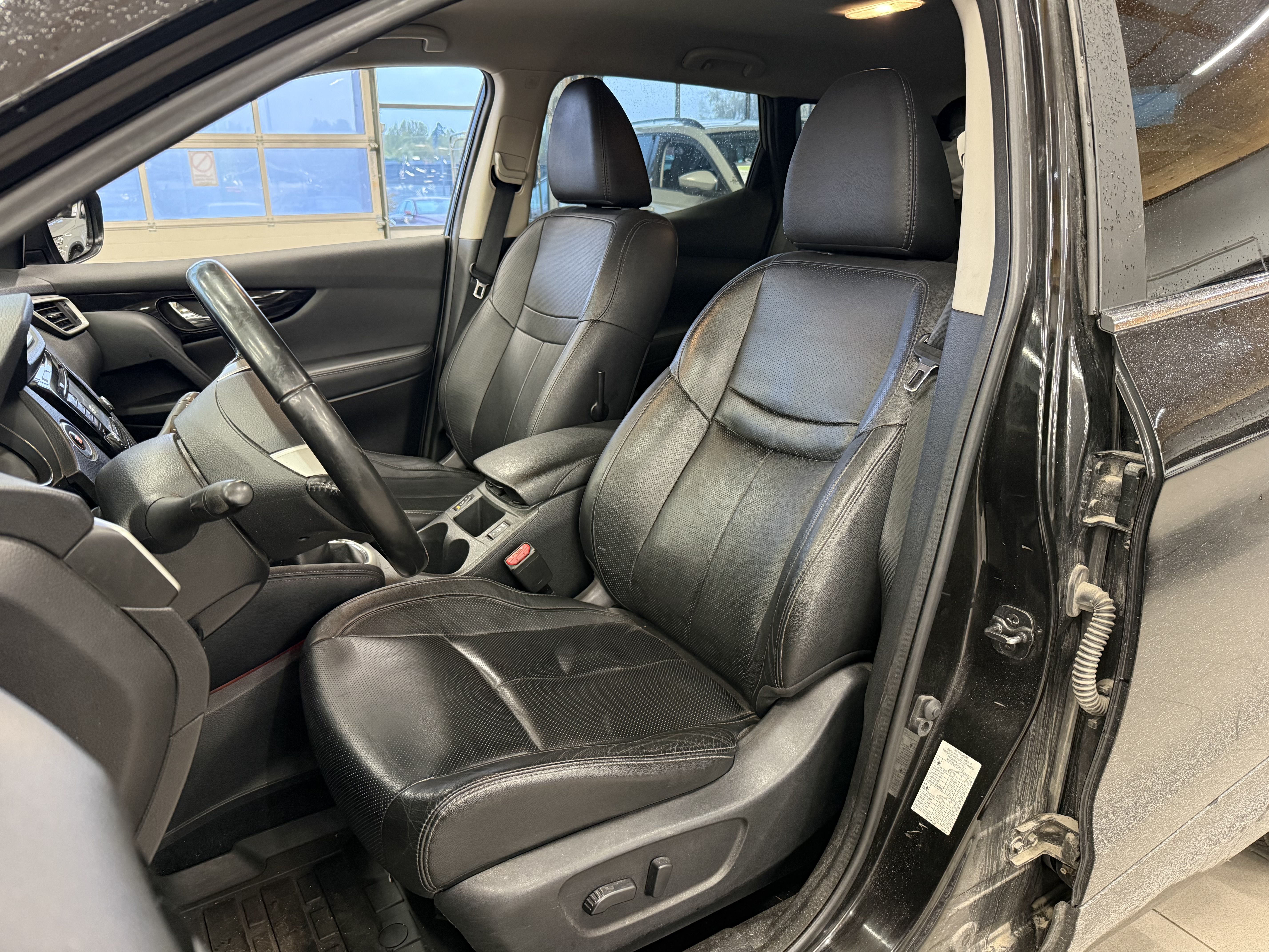 Nissan Qashqai 2015, photo 6/10