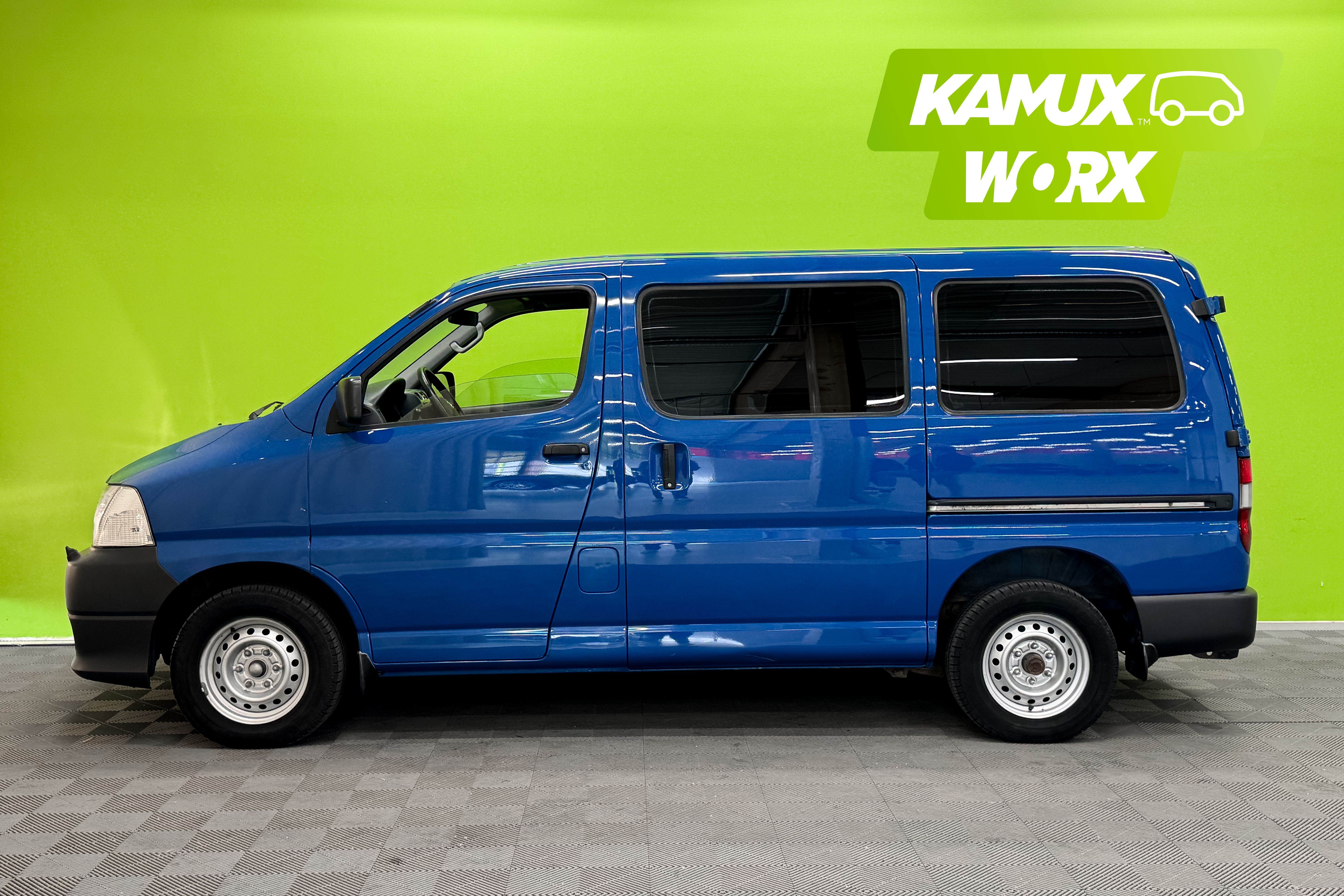 Toyota Hiace 2,5 D-4D Lyhyt 2008, bild 6/18