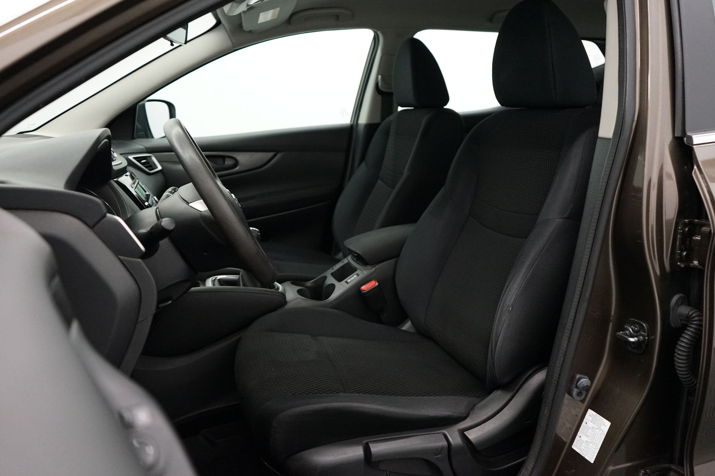 Nissan Qashqai DIG-T 115 Visia 2WD 6M/T 2014, kuva 6/19