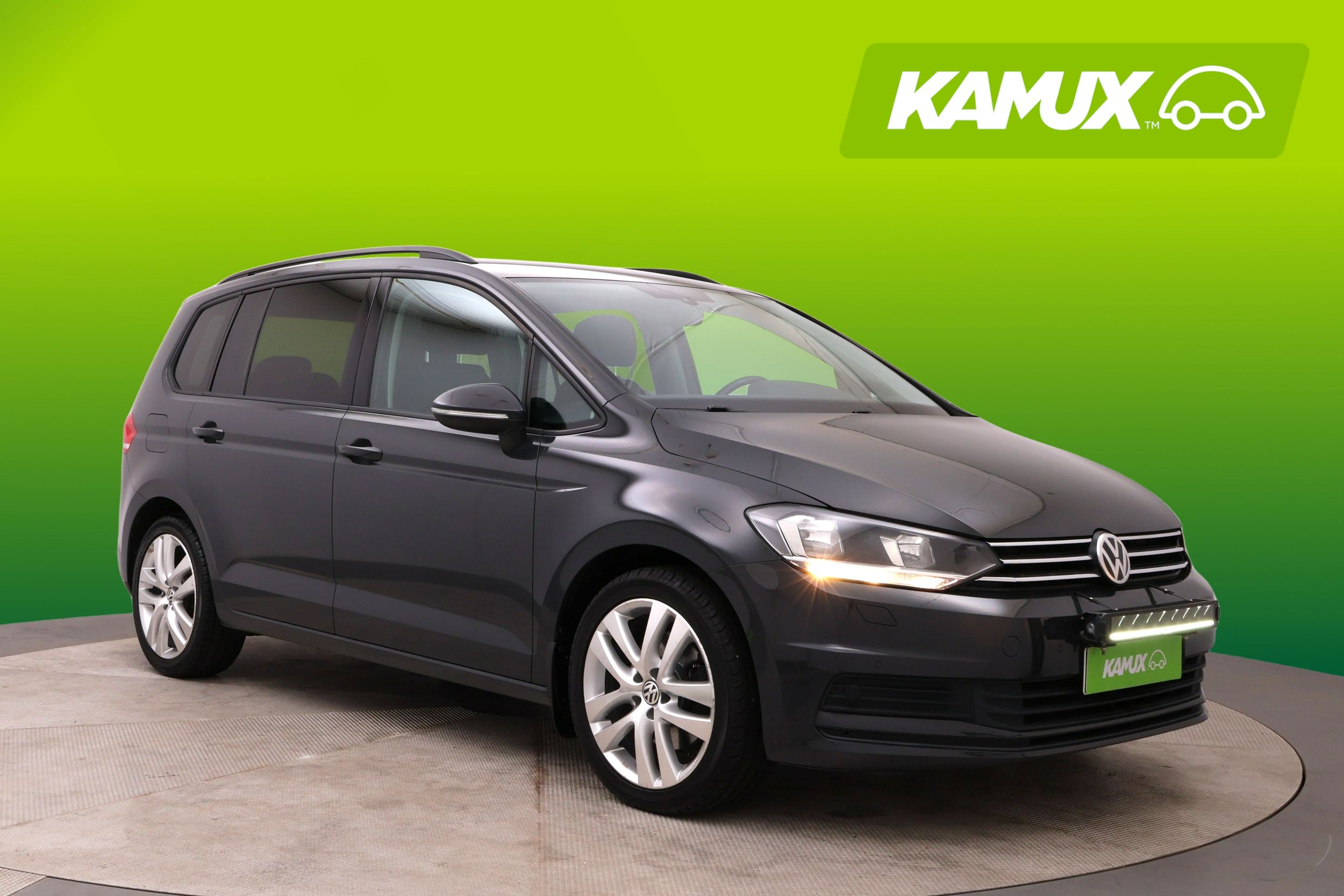 Volkswagen Touran 2020, photo 2/23