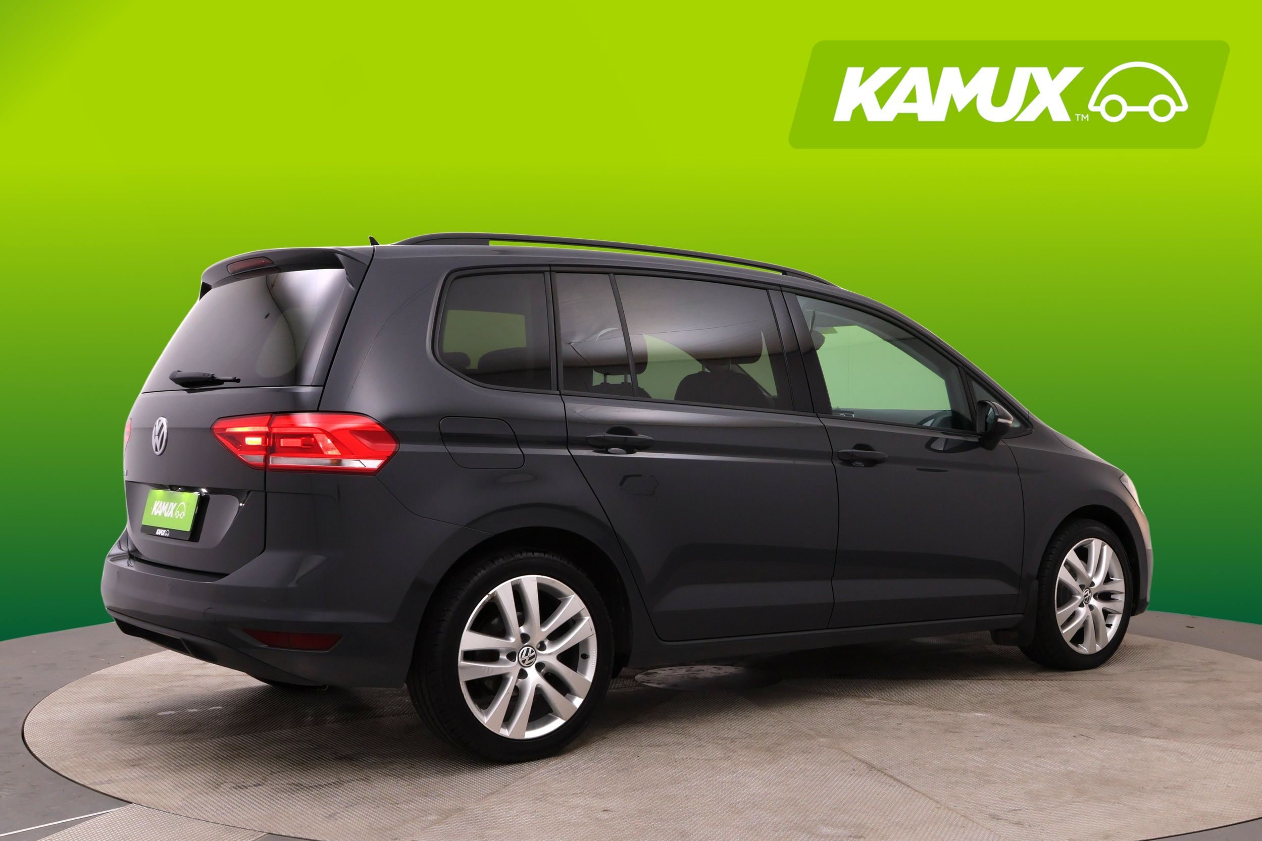 Volkswagen Touran 2020, photo 4/23