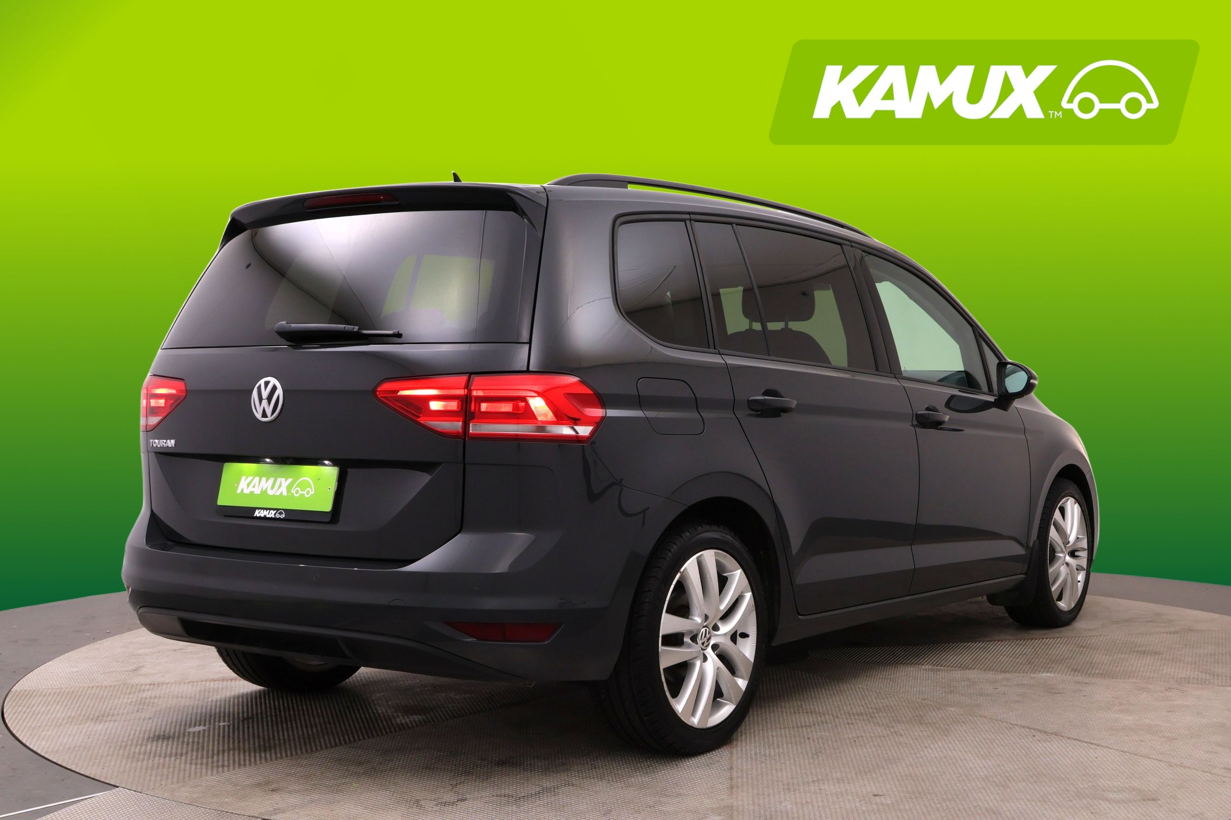 Volkswagen Touran 2020, photo 6/23