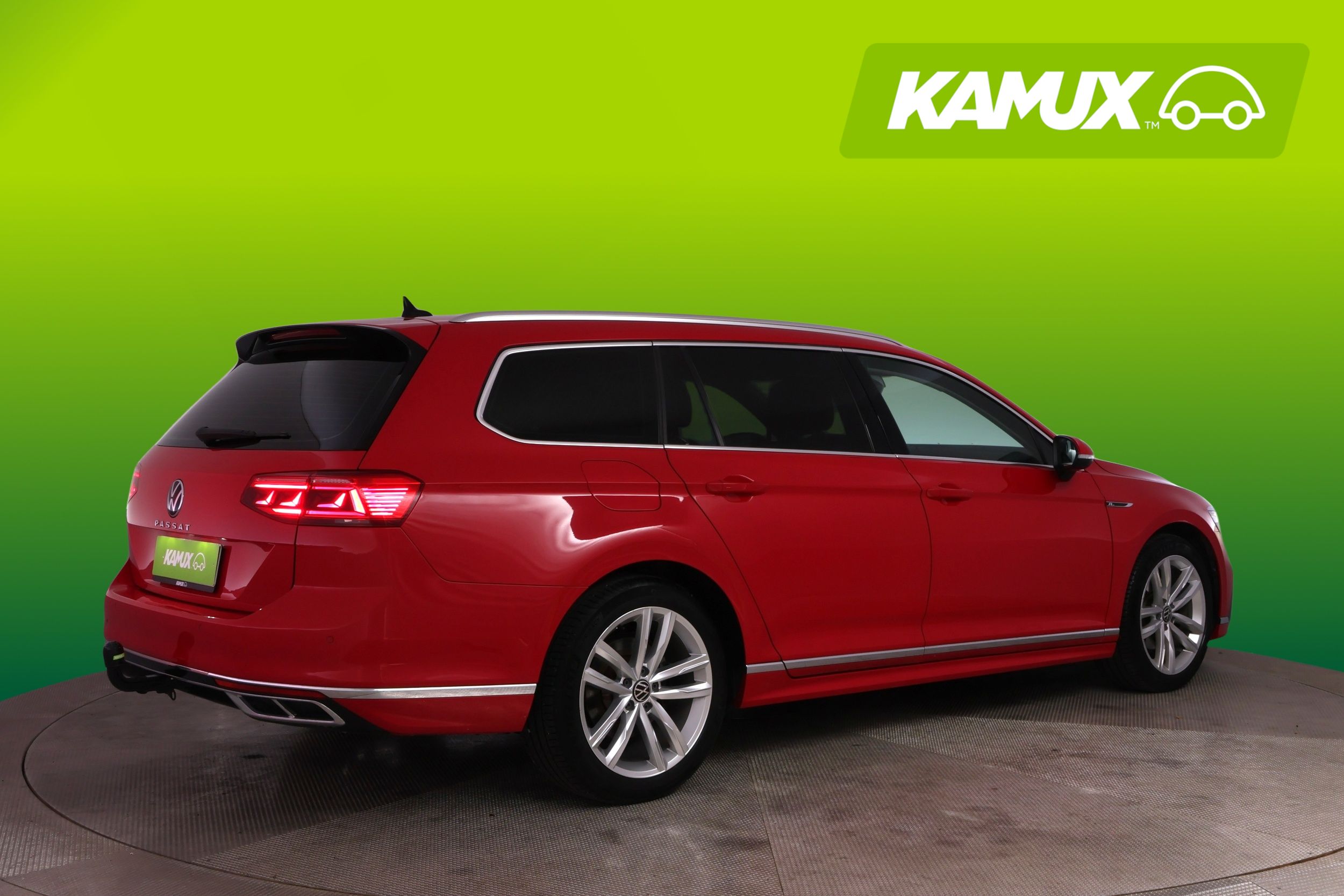 Volkswagen Passat 2021, bild 2/26