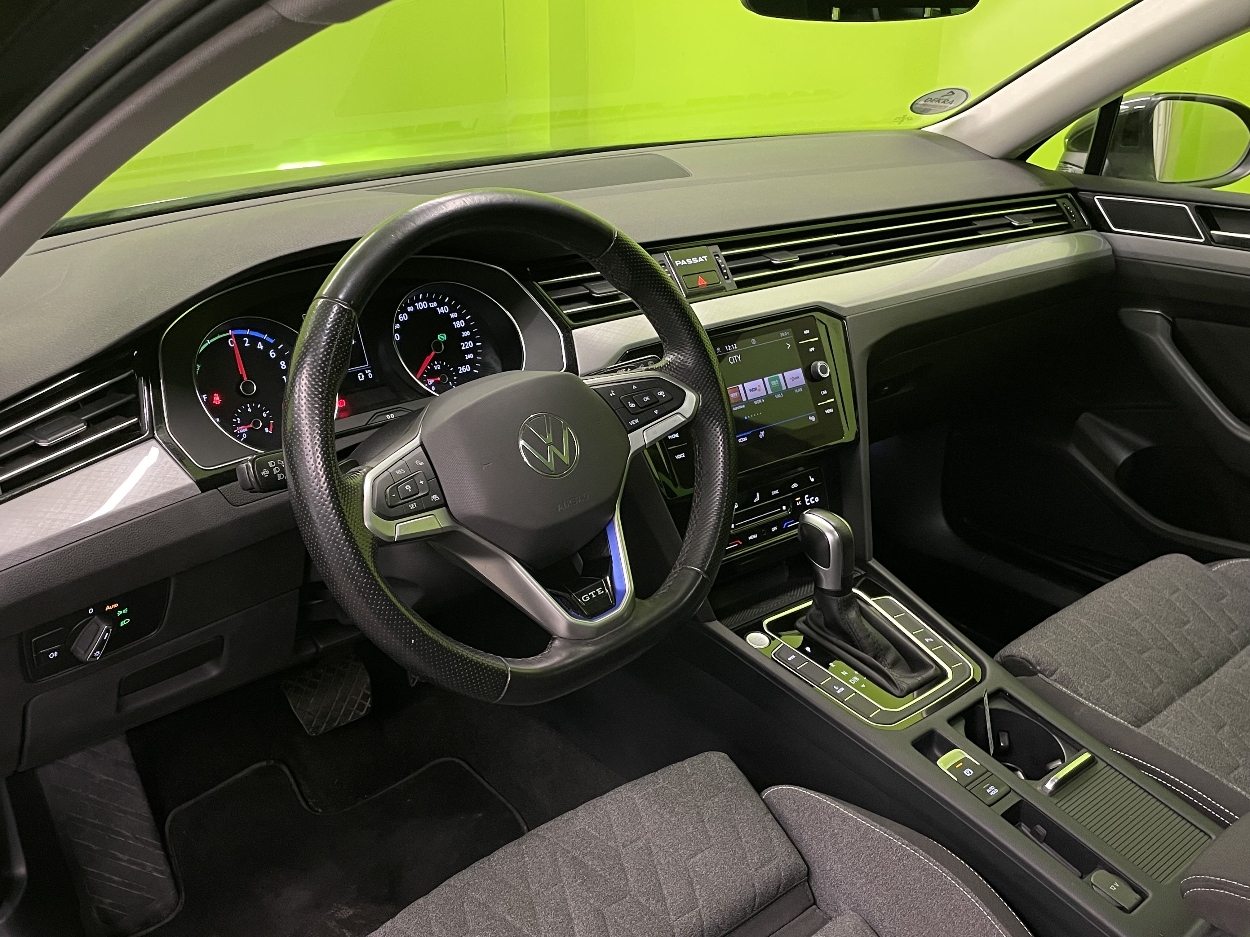Volkswagen Passat 2023, bild 7/24