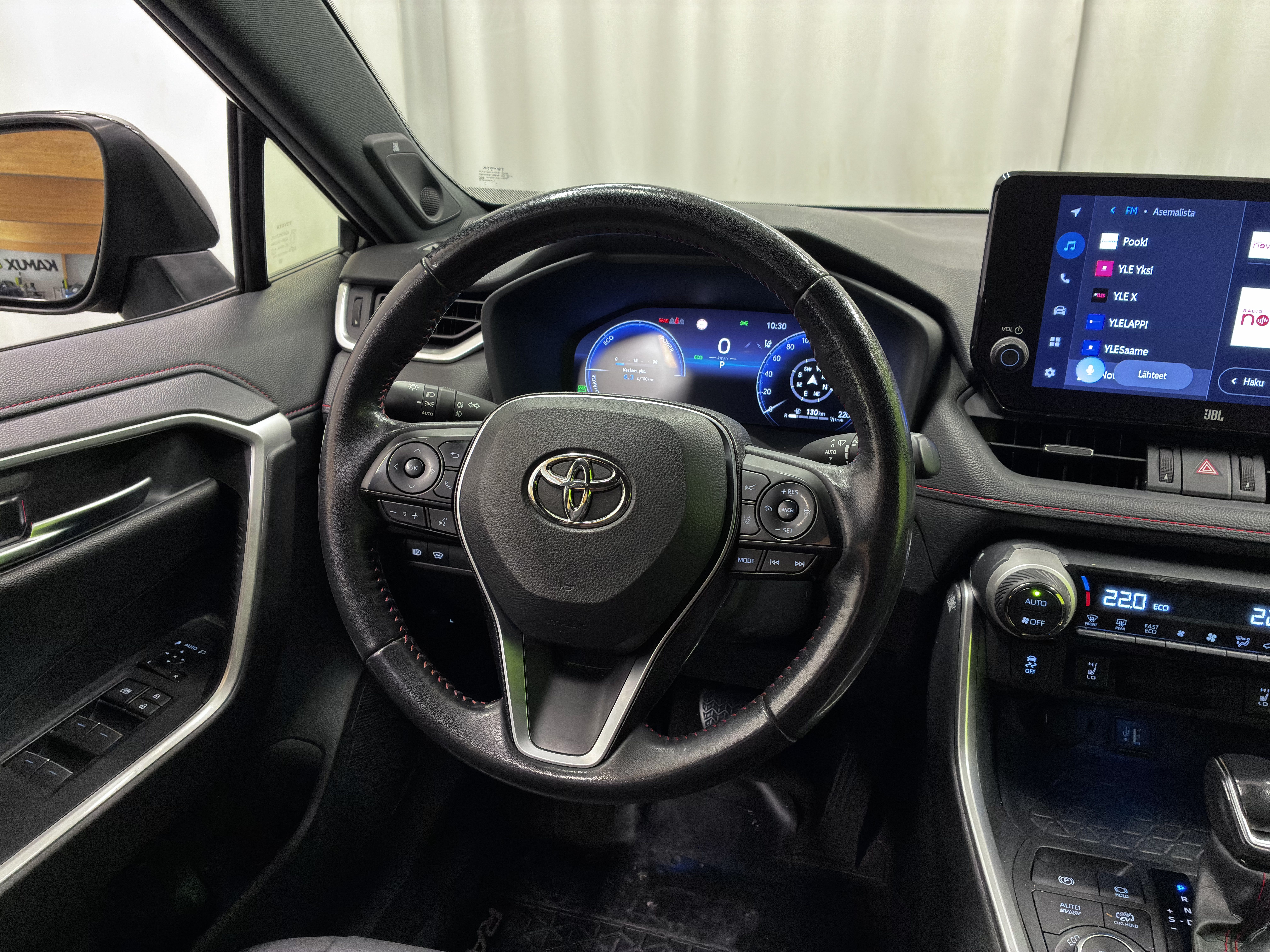 Toyota RAV4 Plug-In 2023, bild 7/23
