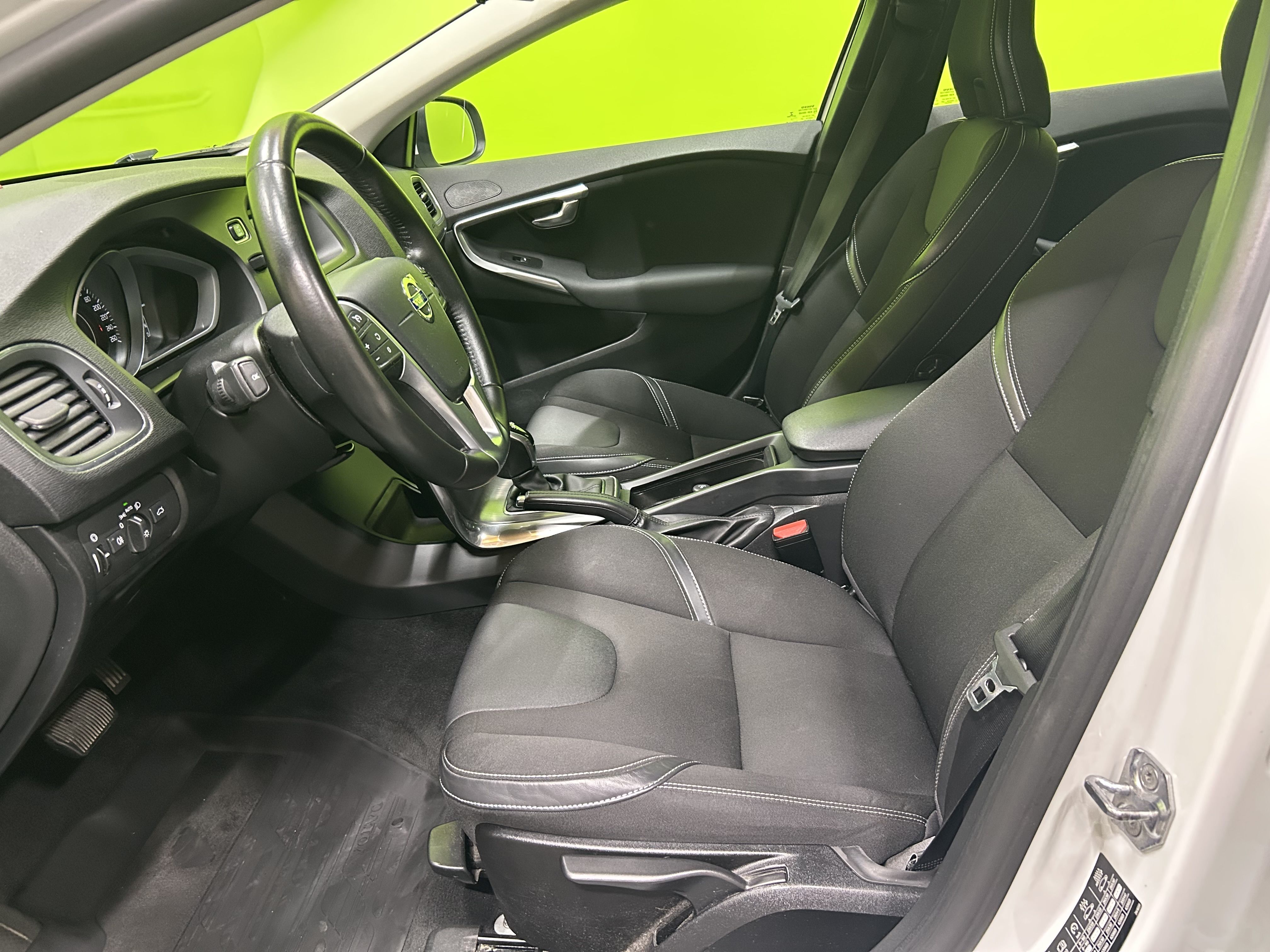 Volvo V40 D2 Momentum aut 2016, bild 7/20