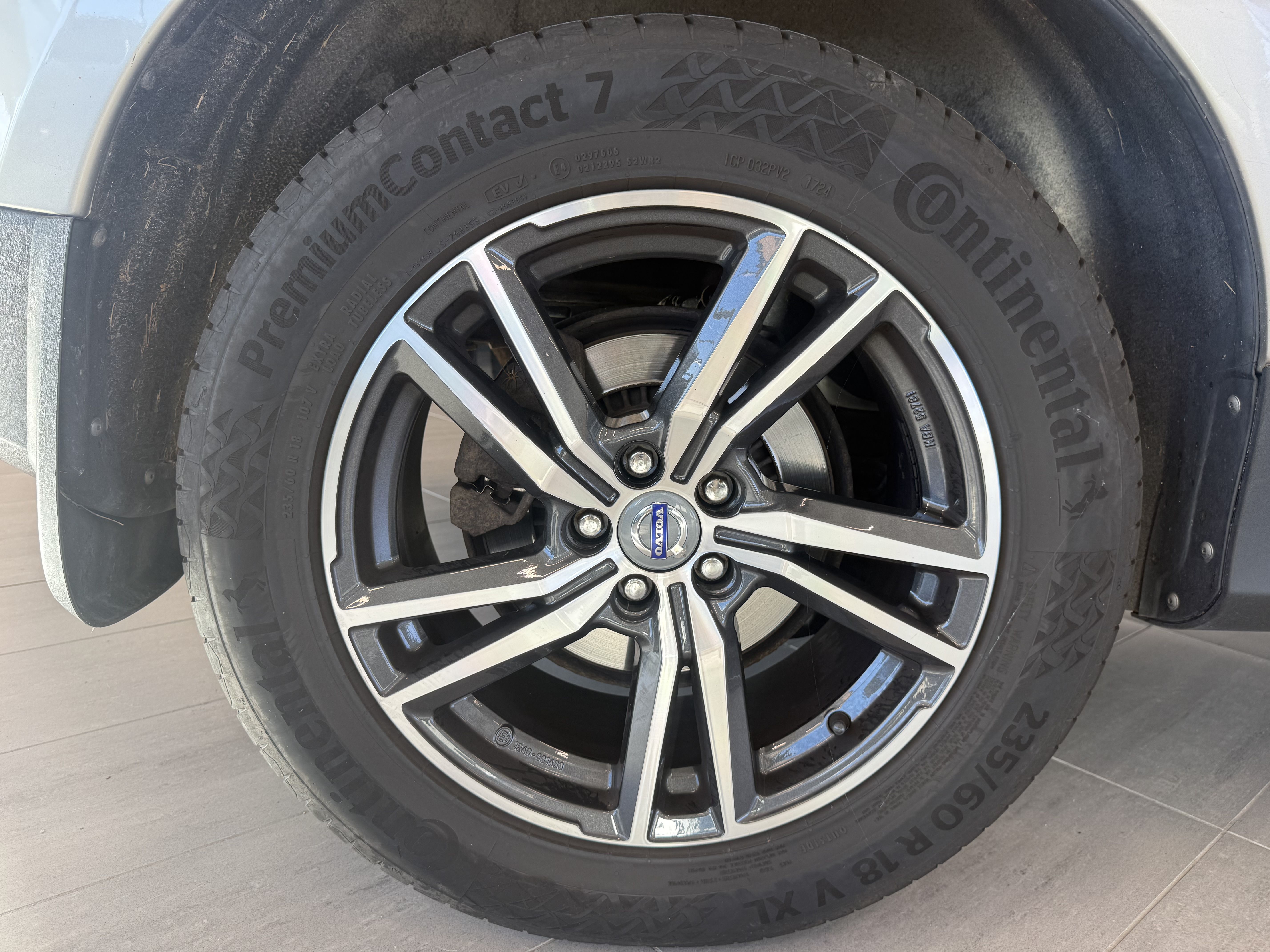 Volvo XC60 D5 AWD Momentum aut 2012, bild 6/7