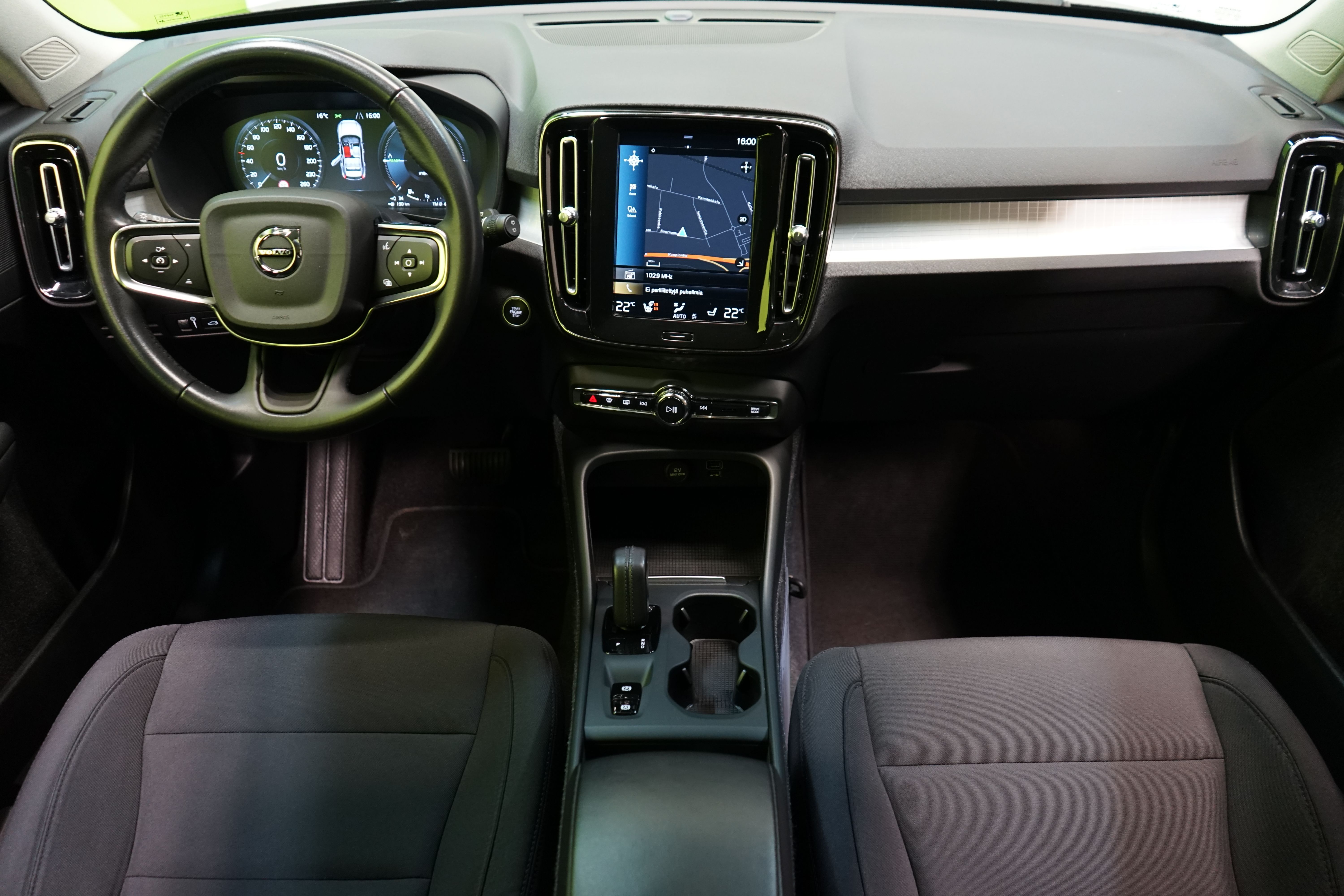 Volvo XC40 2021, bild 6/30