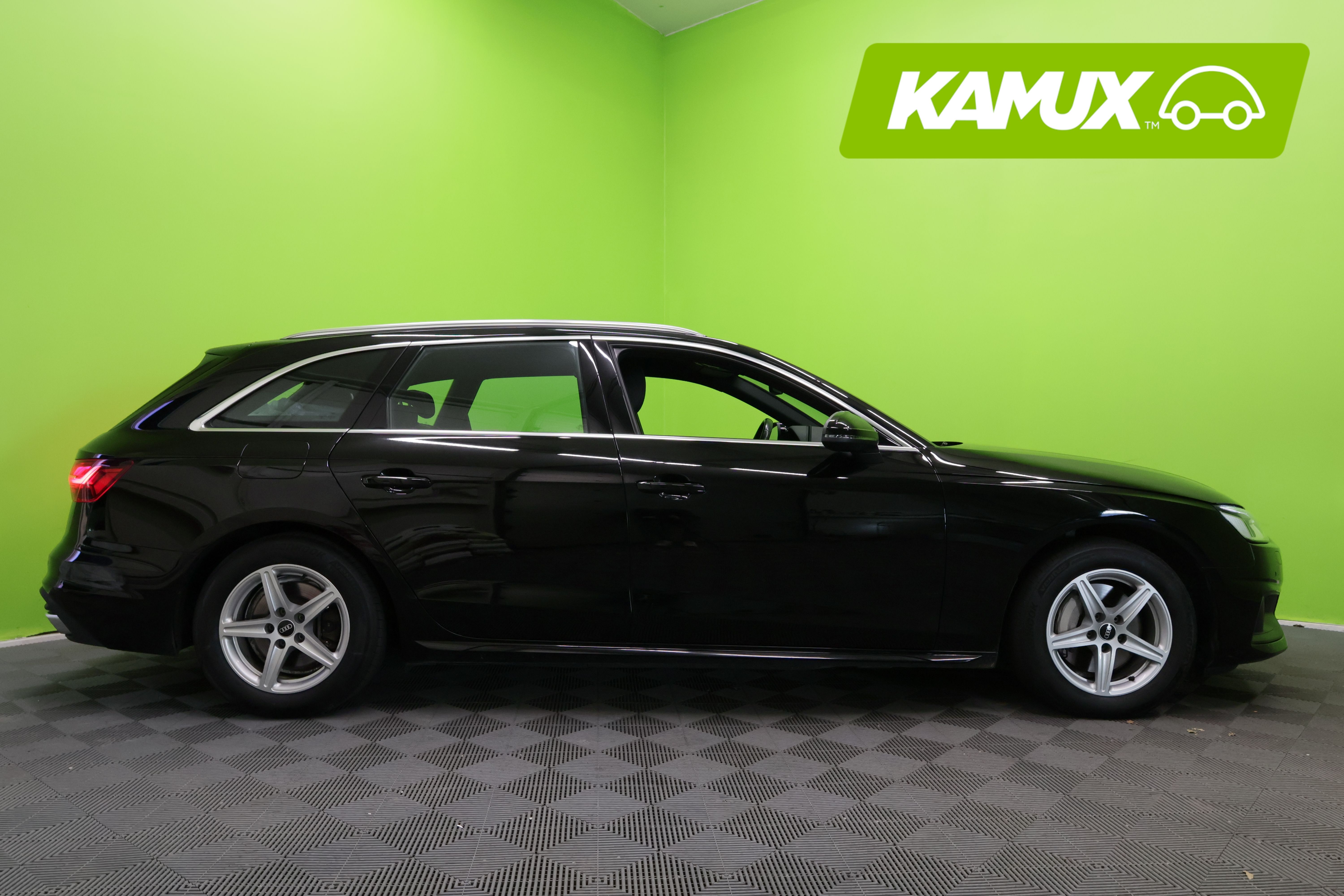 Audi A4 2021, bild 3/25