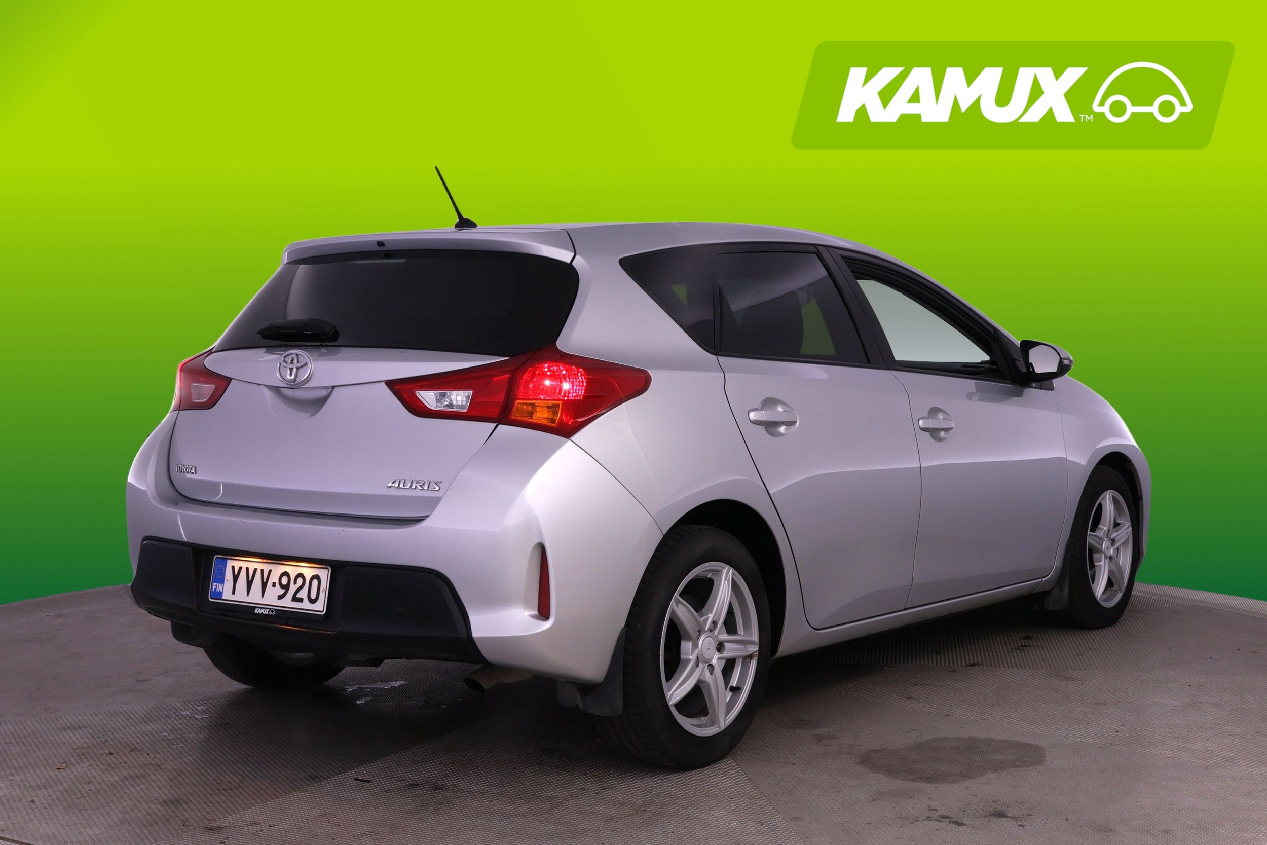 Toyota Auris 1,33 Dual VVT-i Life 5ov 2013, bild 3/20