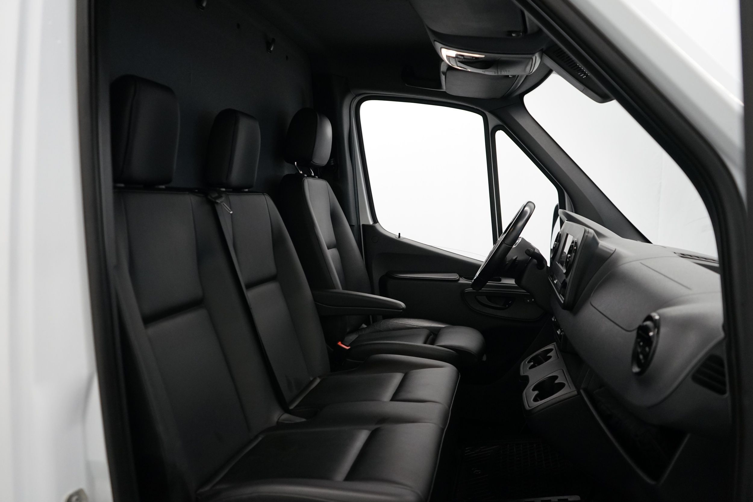 Mercedes-Benz Sprinter 2023, bild 7/24