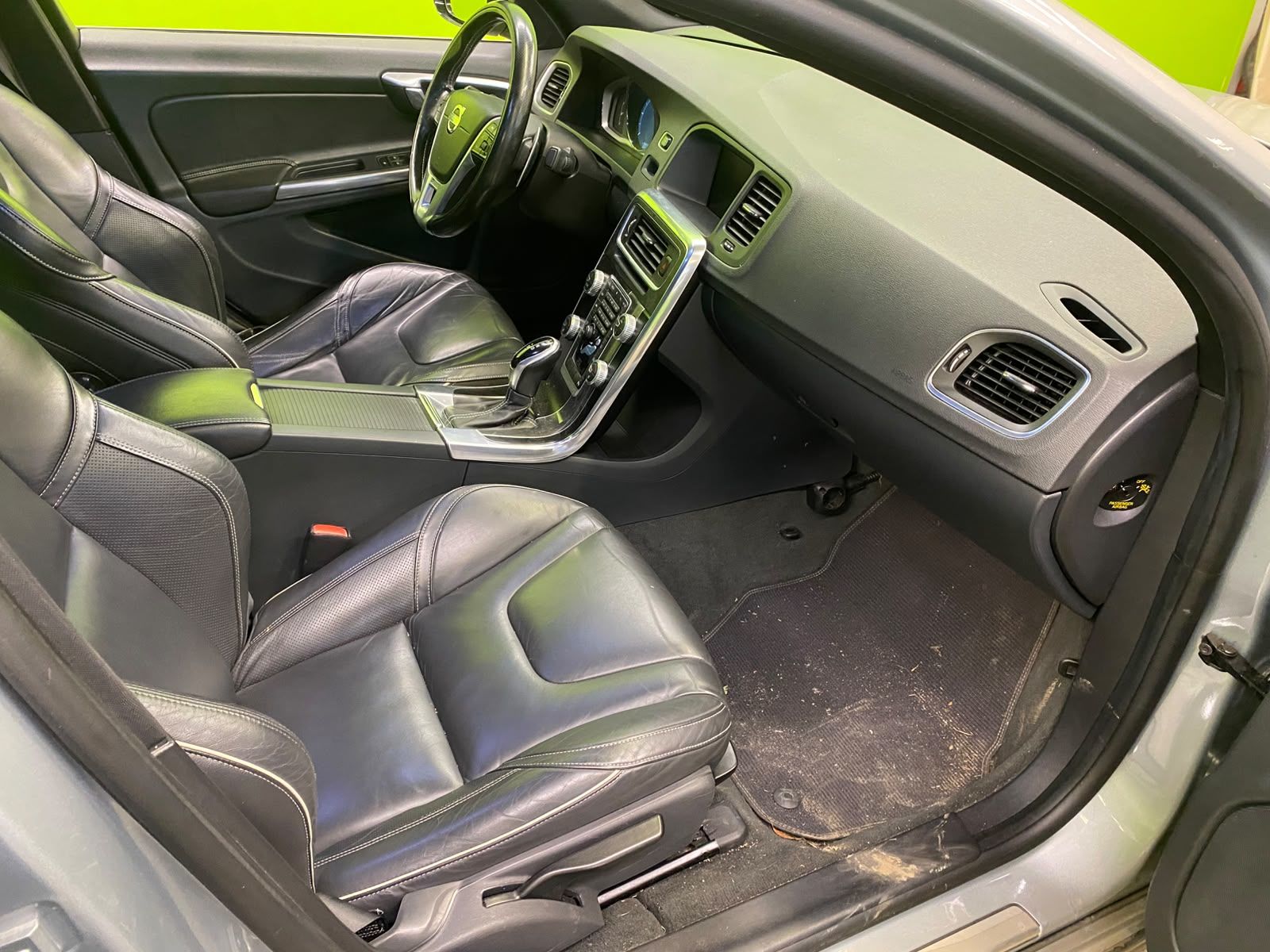 Volvo S60 D5 AWD Business R-Design aut 2014, bild 6/10