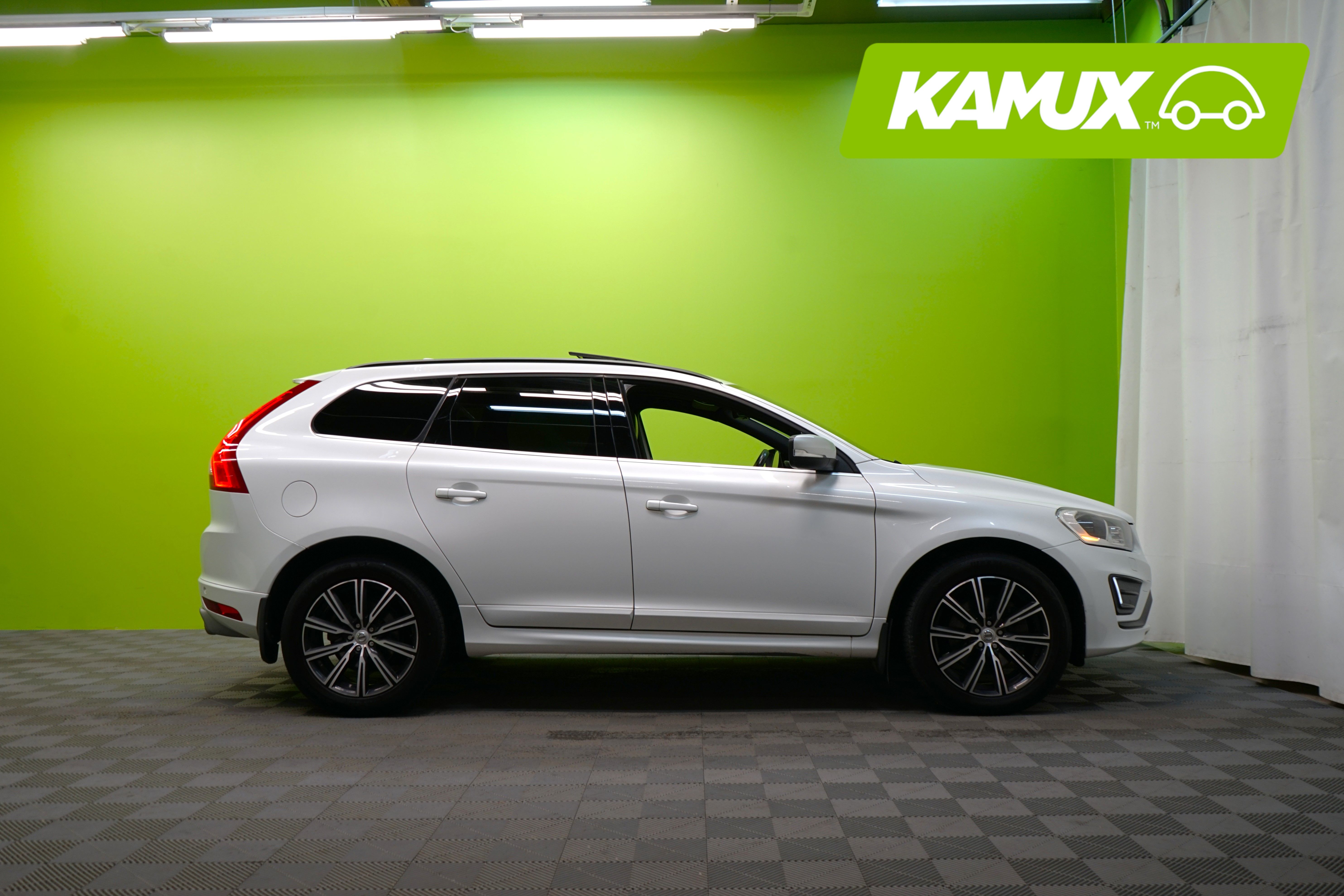 Volvo XC60 D5 AWD R-Design aut 2014, bild 2/27