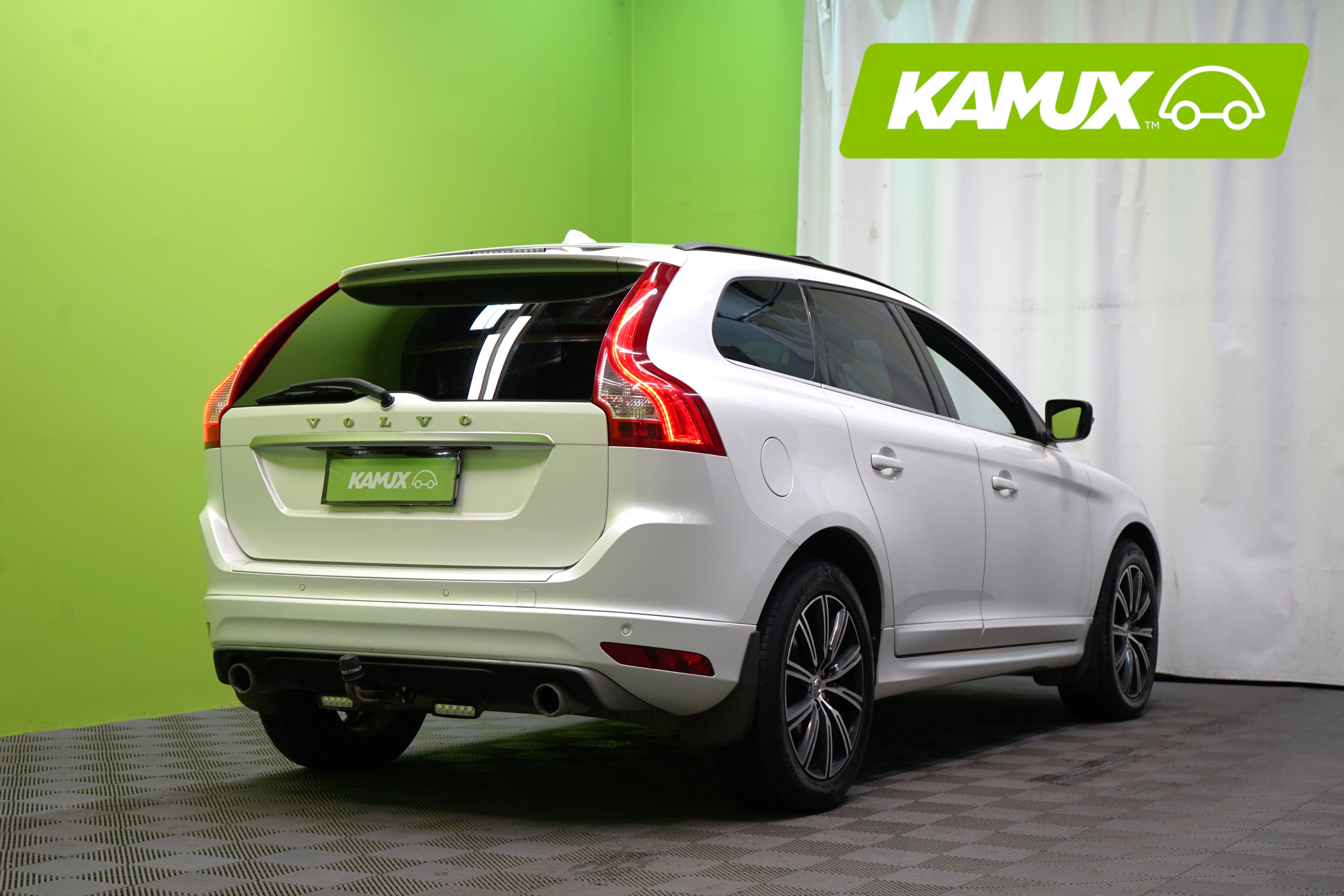 Volvo XC60 D5 AWD R-Design aut 2014, bild 3/27