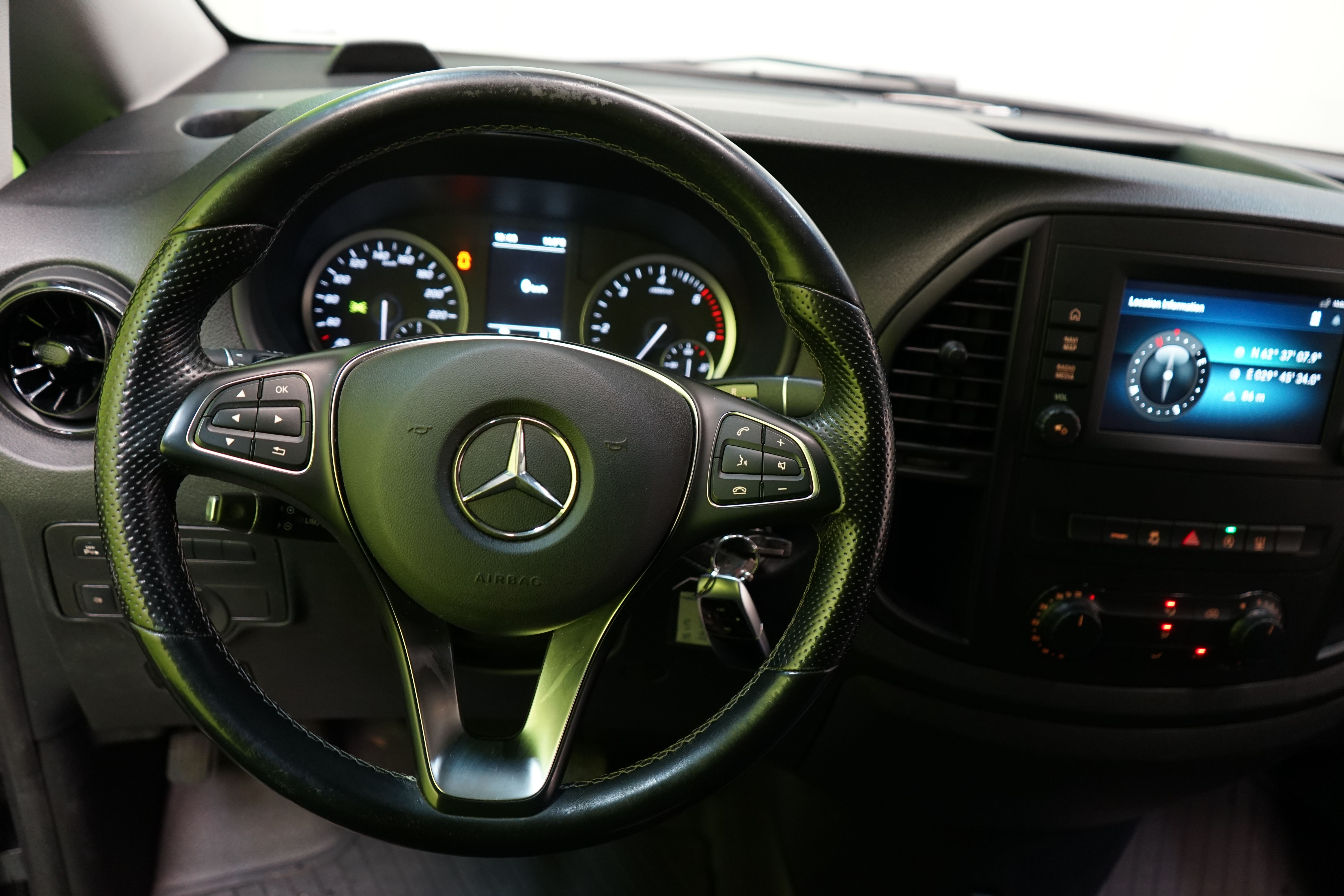 Mercedes-Benz Vito 2021, bild 6/26