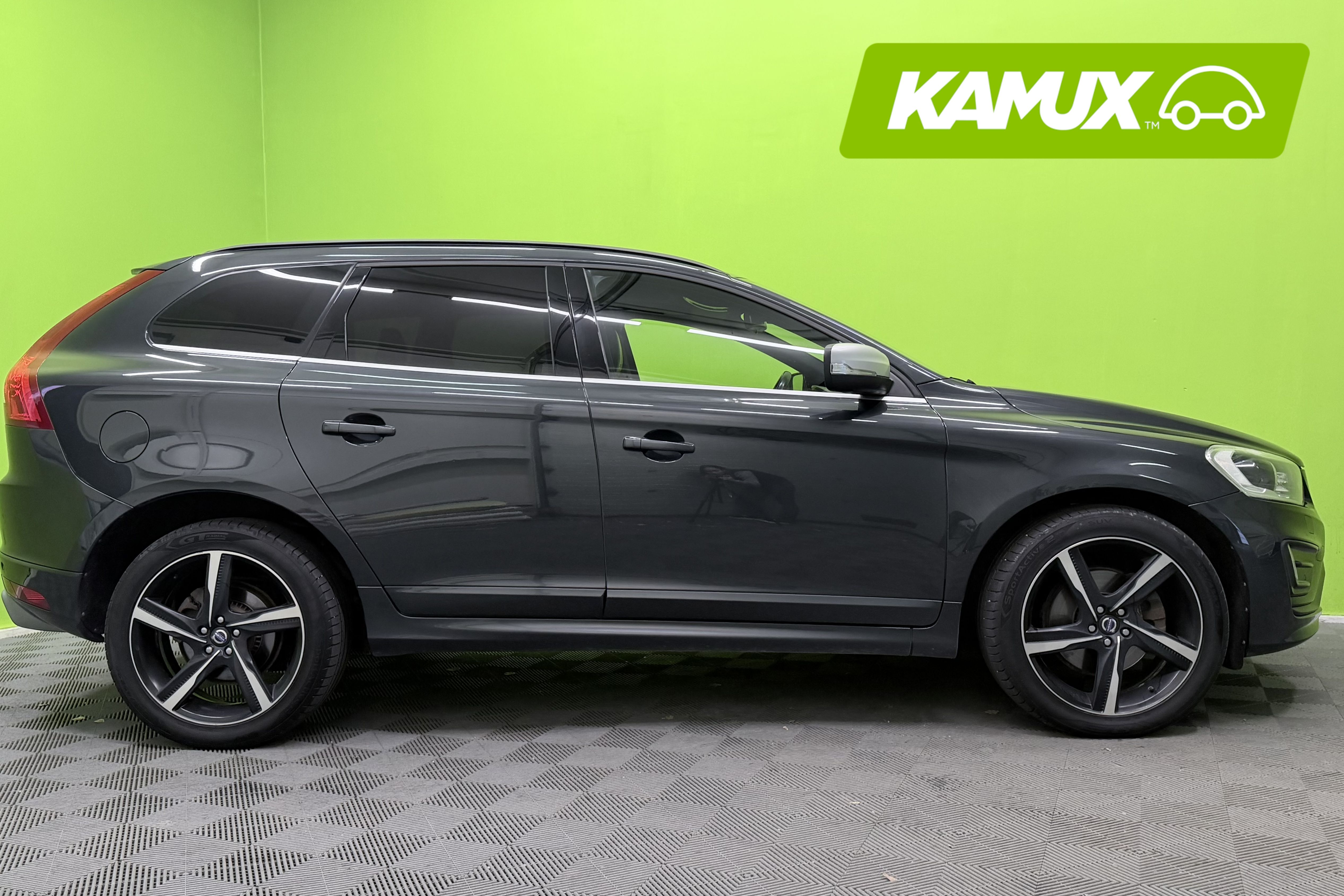 Volvo XC60 D4 AWD R-Design aut 2014, bild 2/26