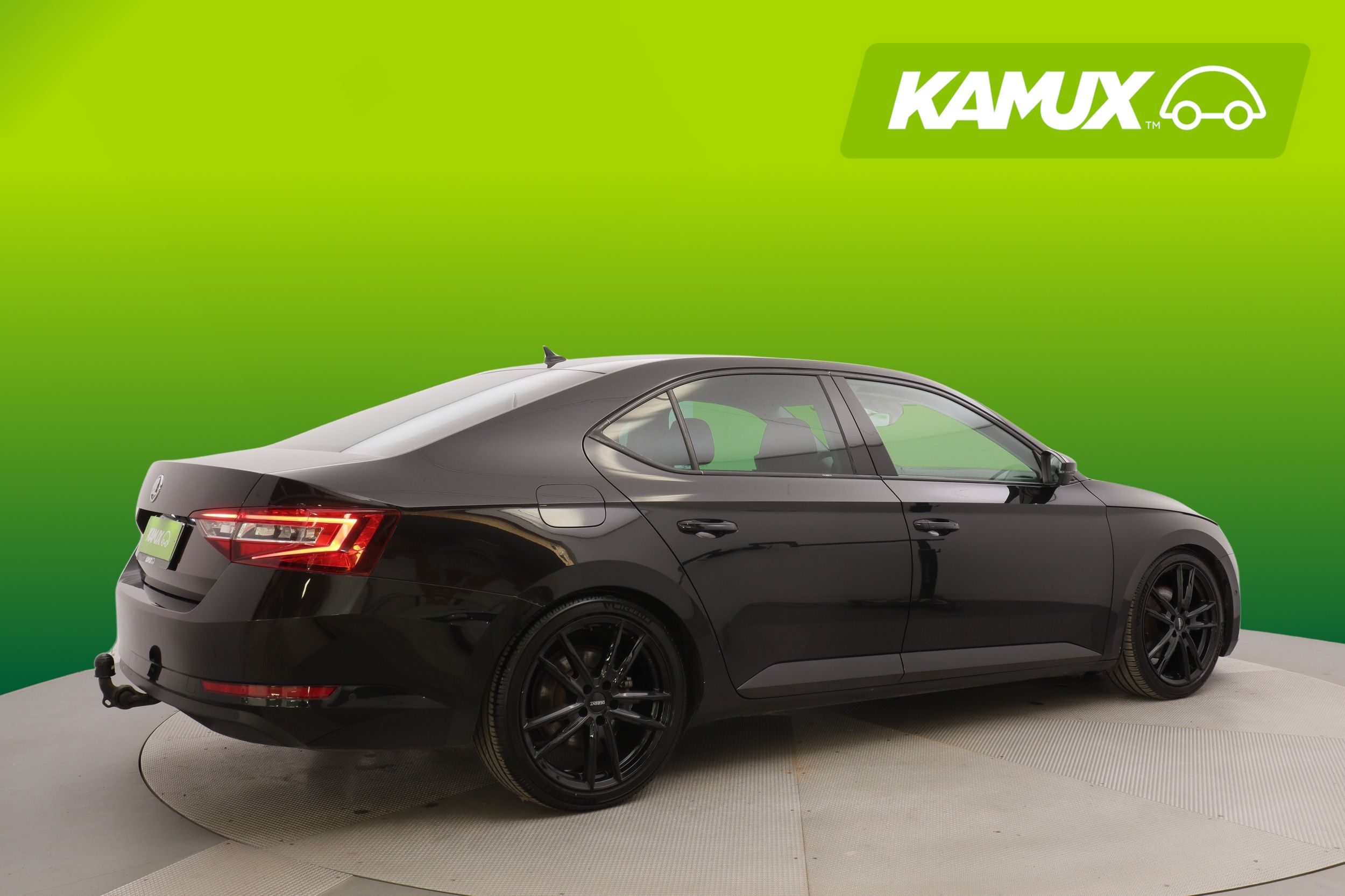 Skoda Superb 2017, bild 2/19