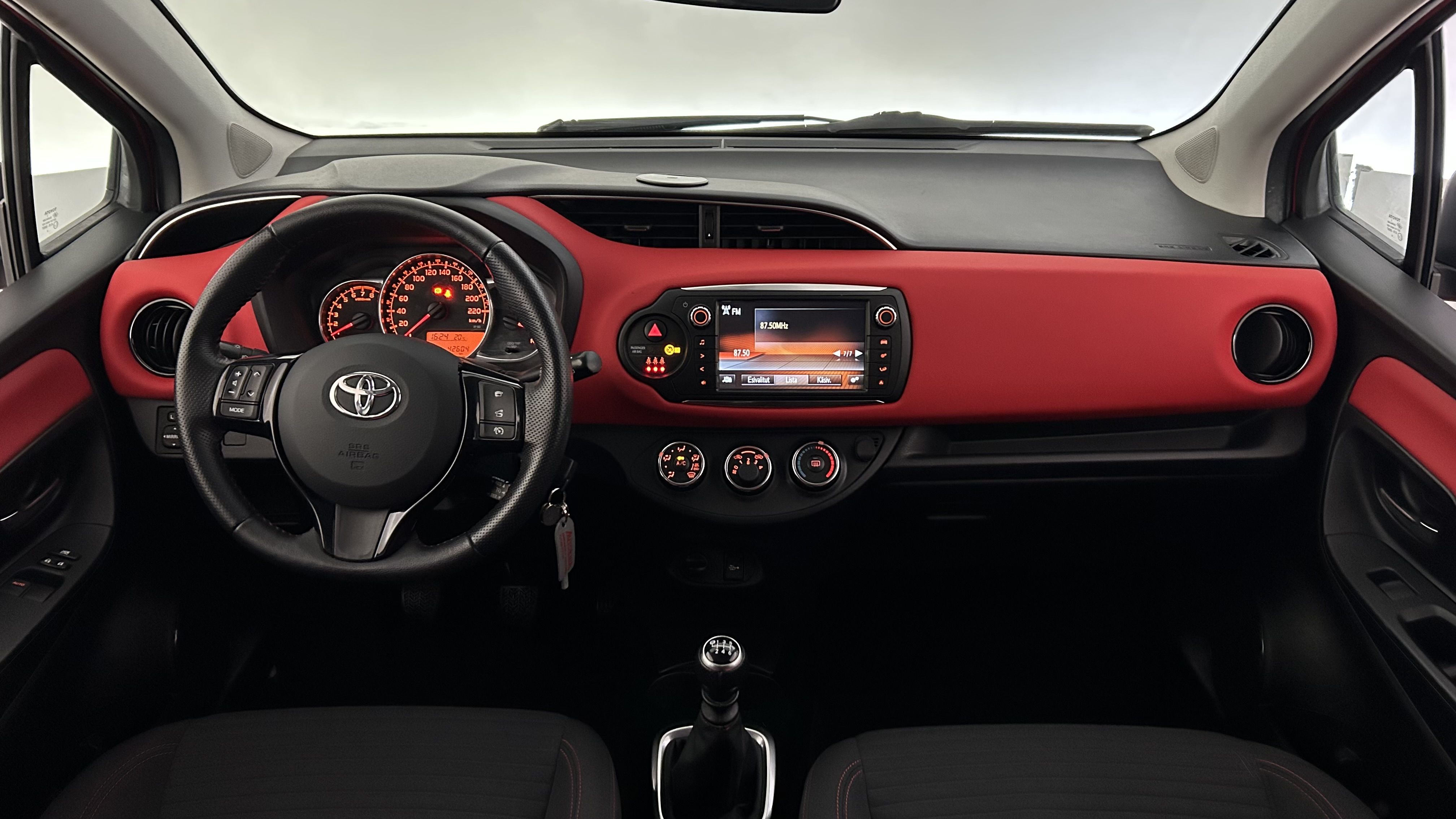 Toyota Yaris 1,33 Dual VVT-i Style 5ov 2014, bild 7/23