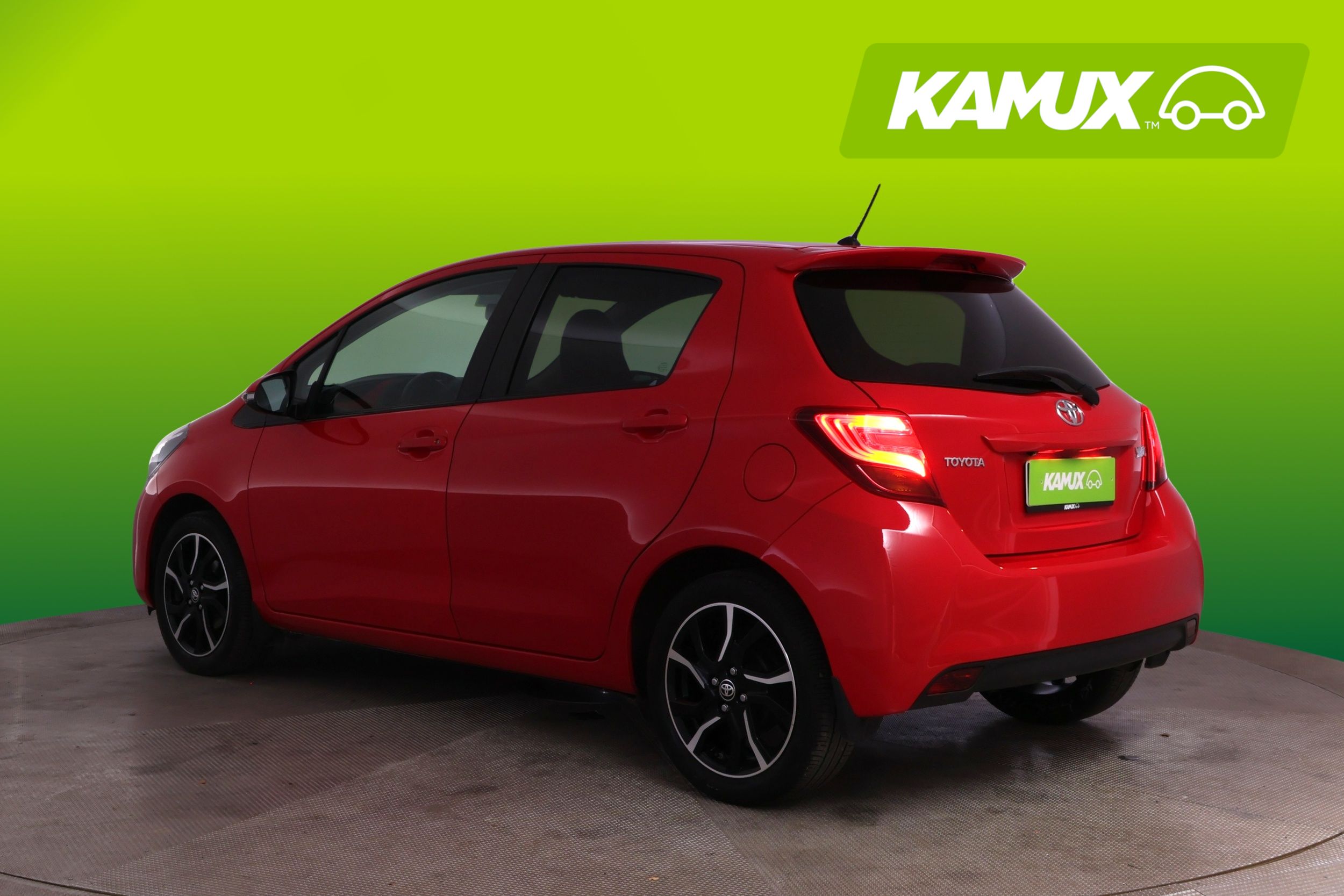 Toyota Yaris 1,33 Dual VVT-i Style 5ov 2014, bild 4/23