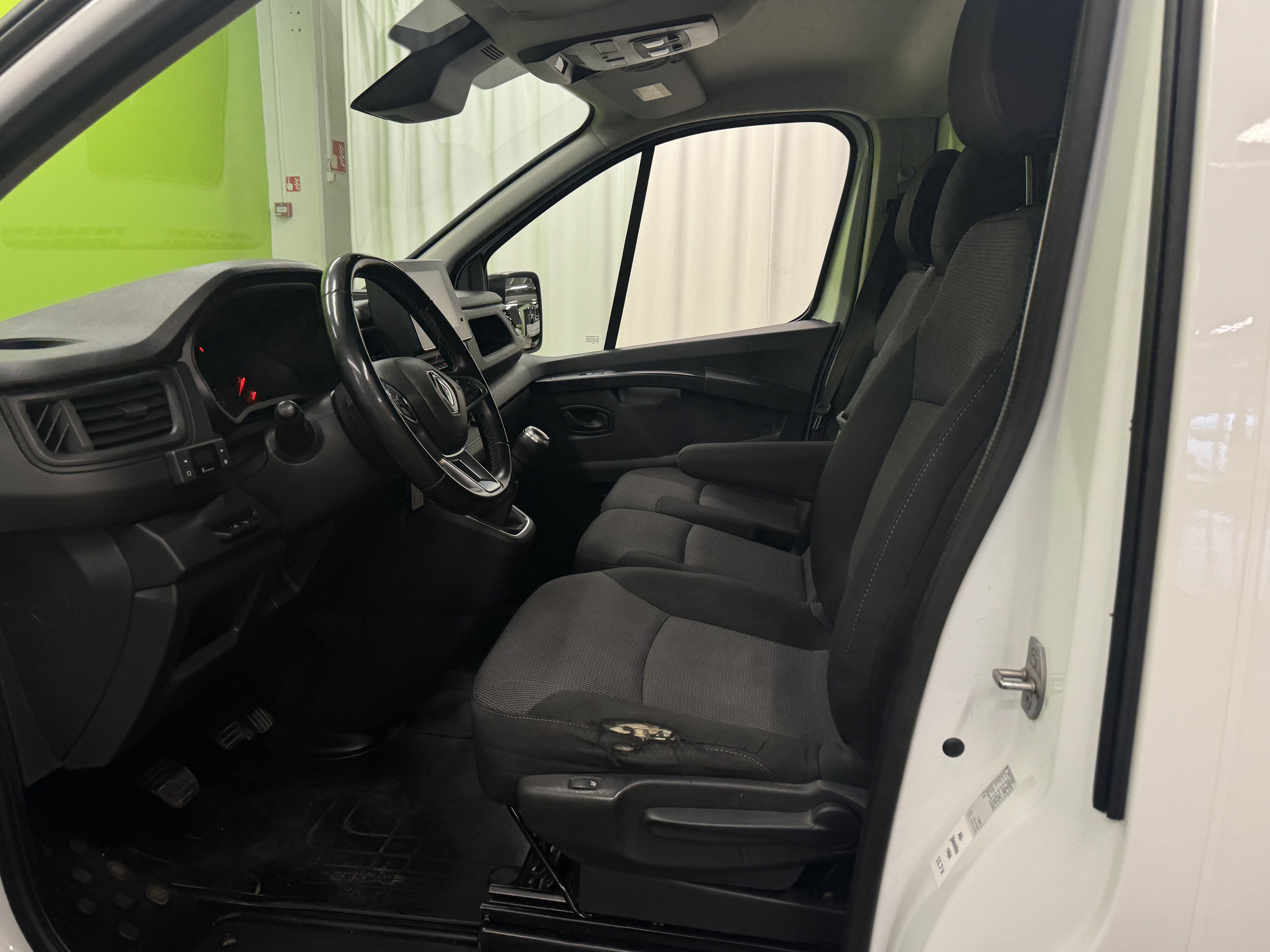 Renault Trafic 2022, bild 6/22