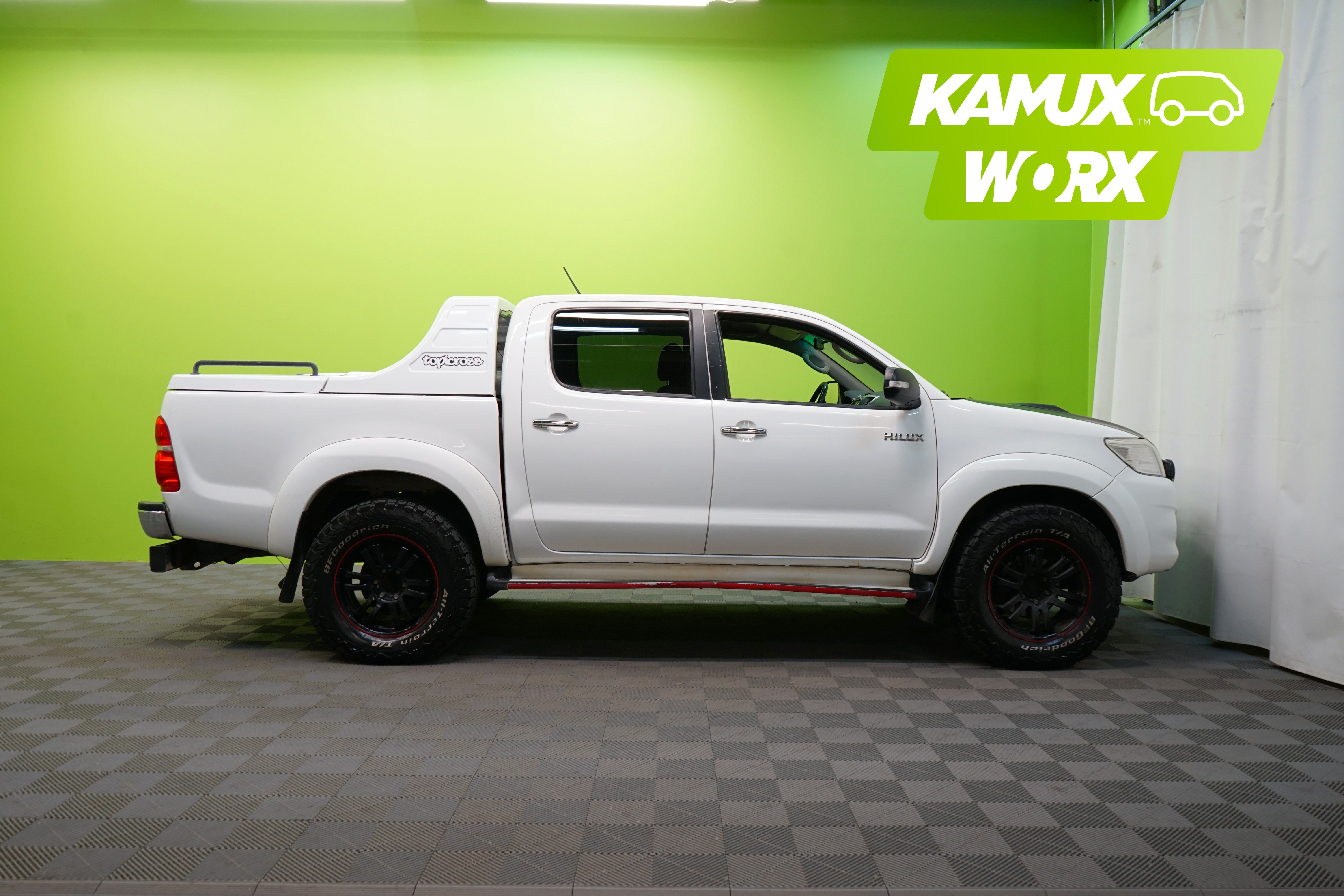 Toyota Hilux 2014, bild 2/26
