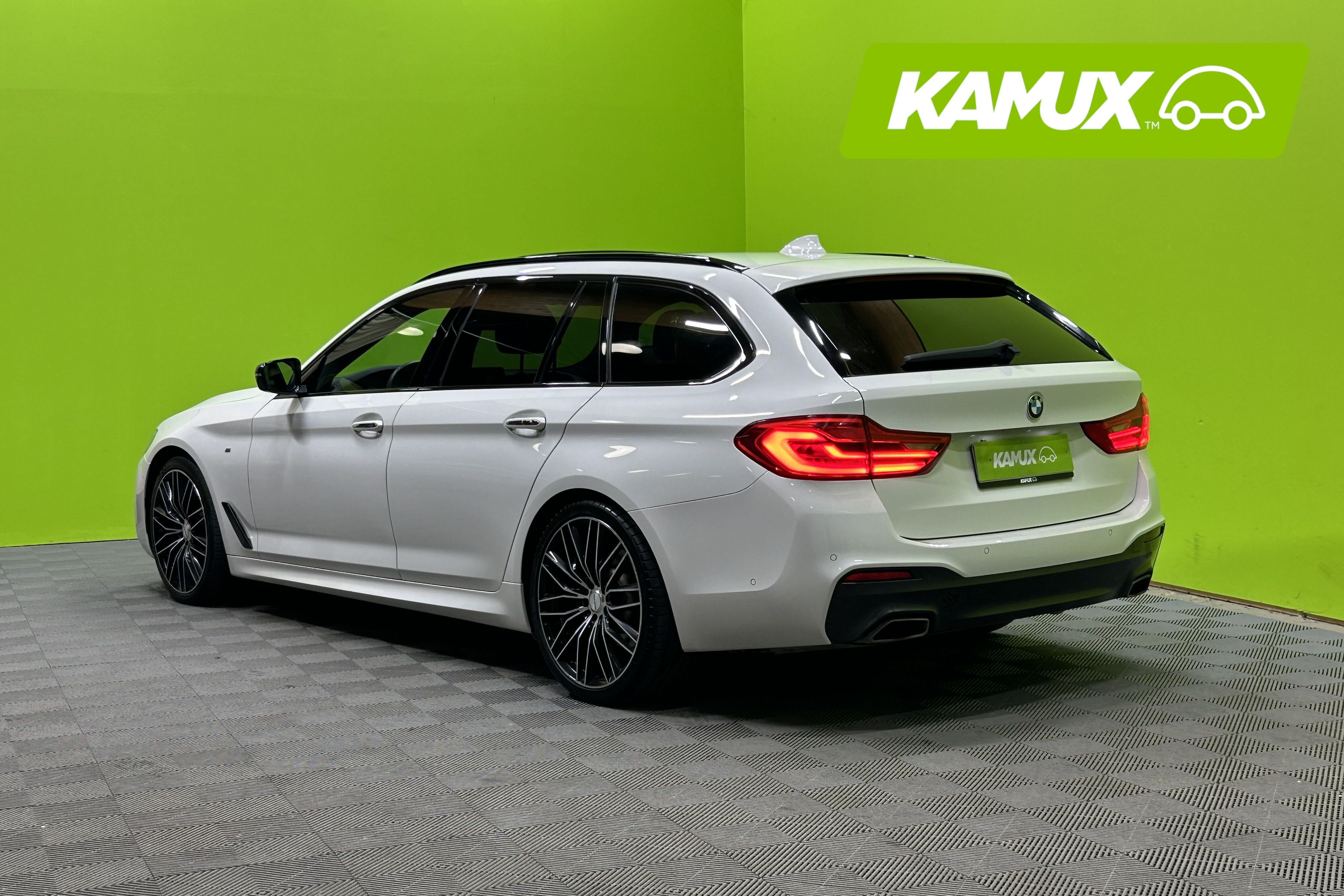BMW 520 G31 Touring A xDrive M-Sport 2018, bild 5/26