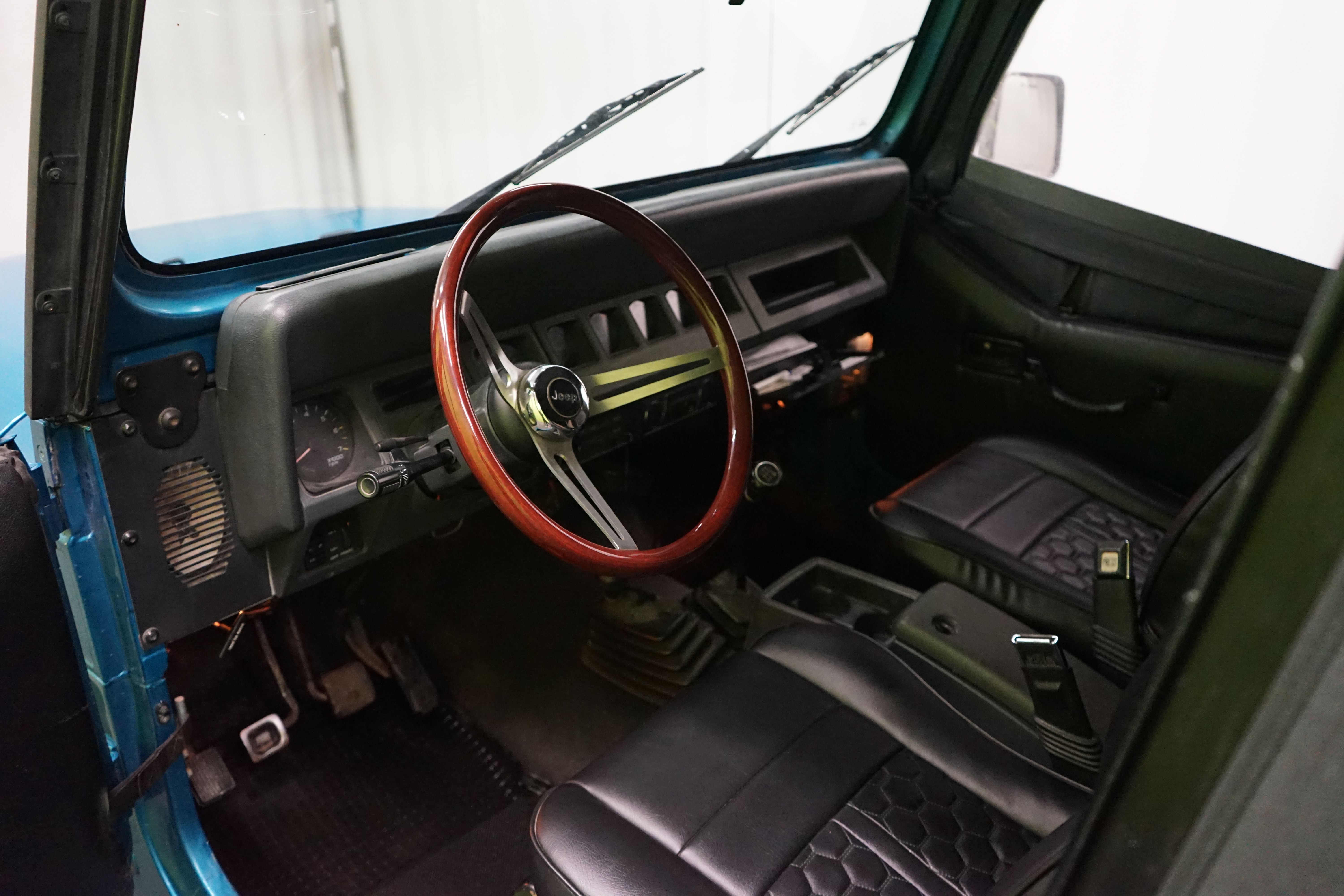 Jeep Wrangler 4,0 Laredo 3d aut. 1993, bild 5/20