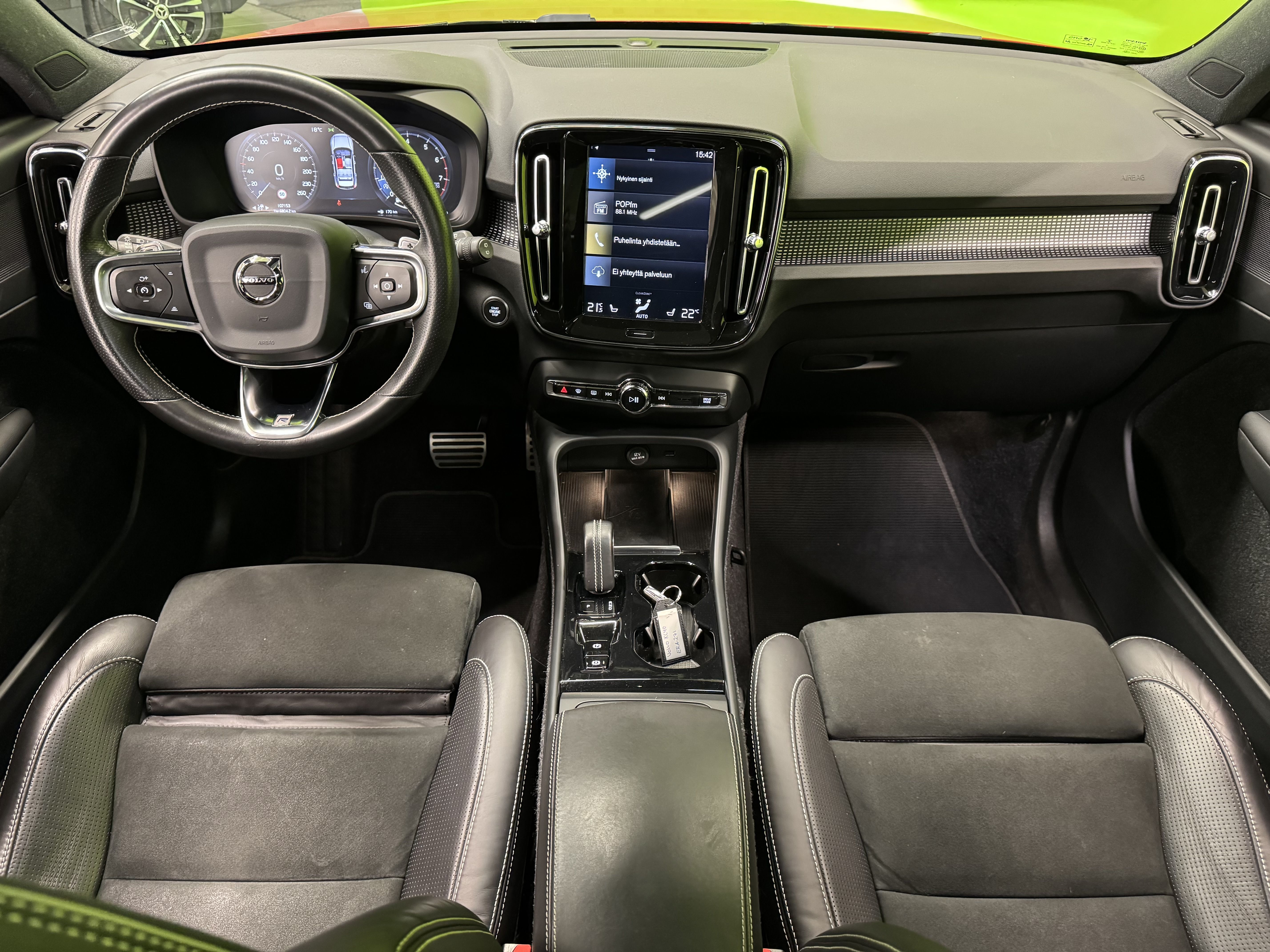 Volvo XC40 T4 AWD R-Design aut 2019, bild 6/27