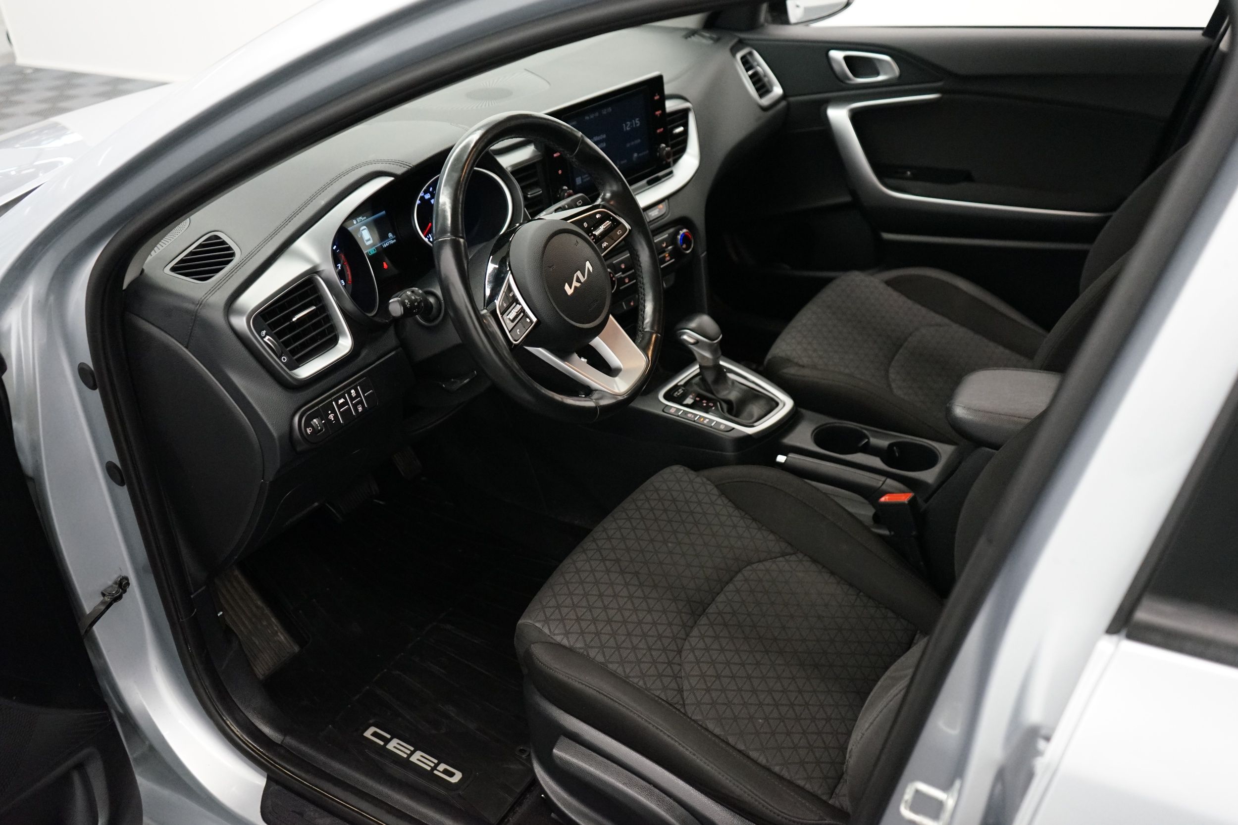 Kia Ceed 2023, bild 5/22