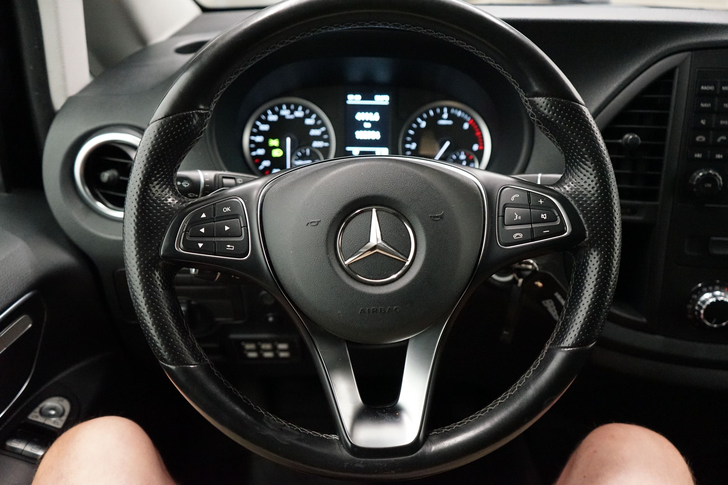 Mercedes-Benz Vito 2020, bild 6/21