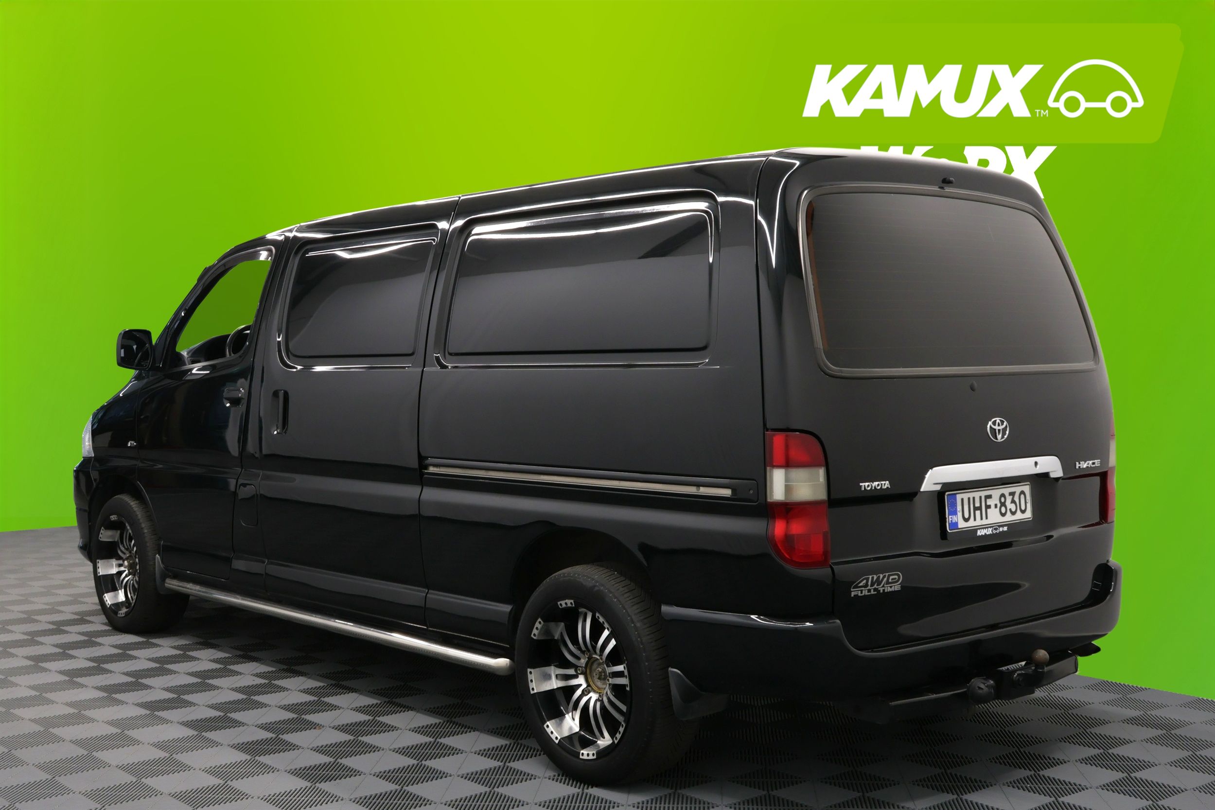 Toyota Hiace 2,5 D-4D 117 5ov 4WD pitkä 2010, bild 3/18