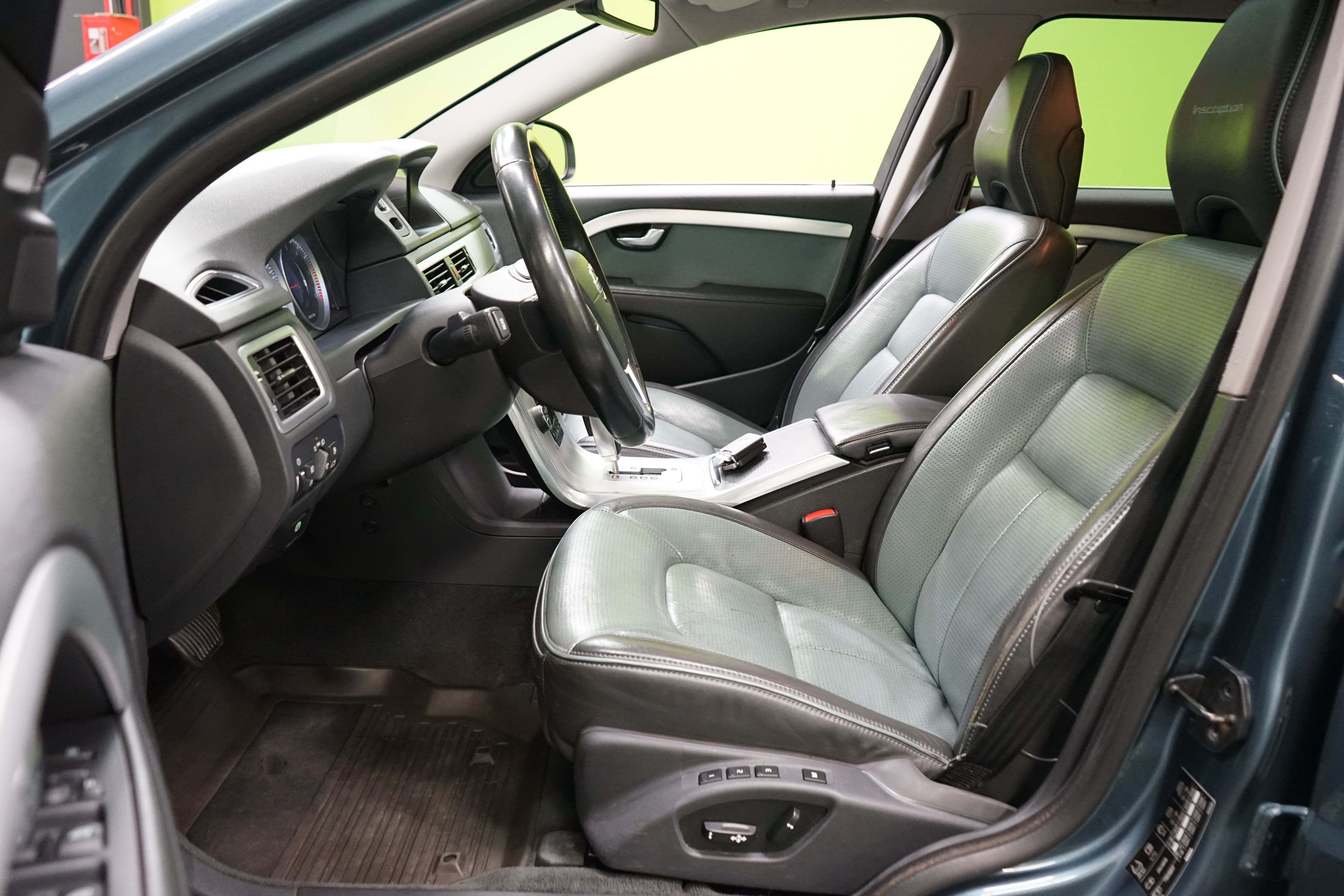 Volvo V70 D3 Summum Business aut 2012, bild 6/27