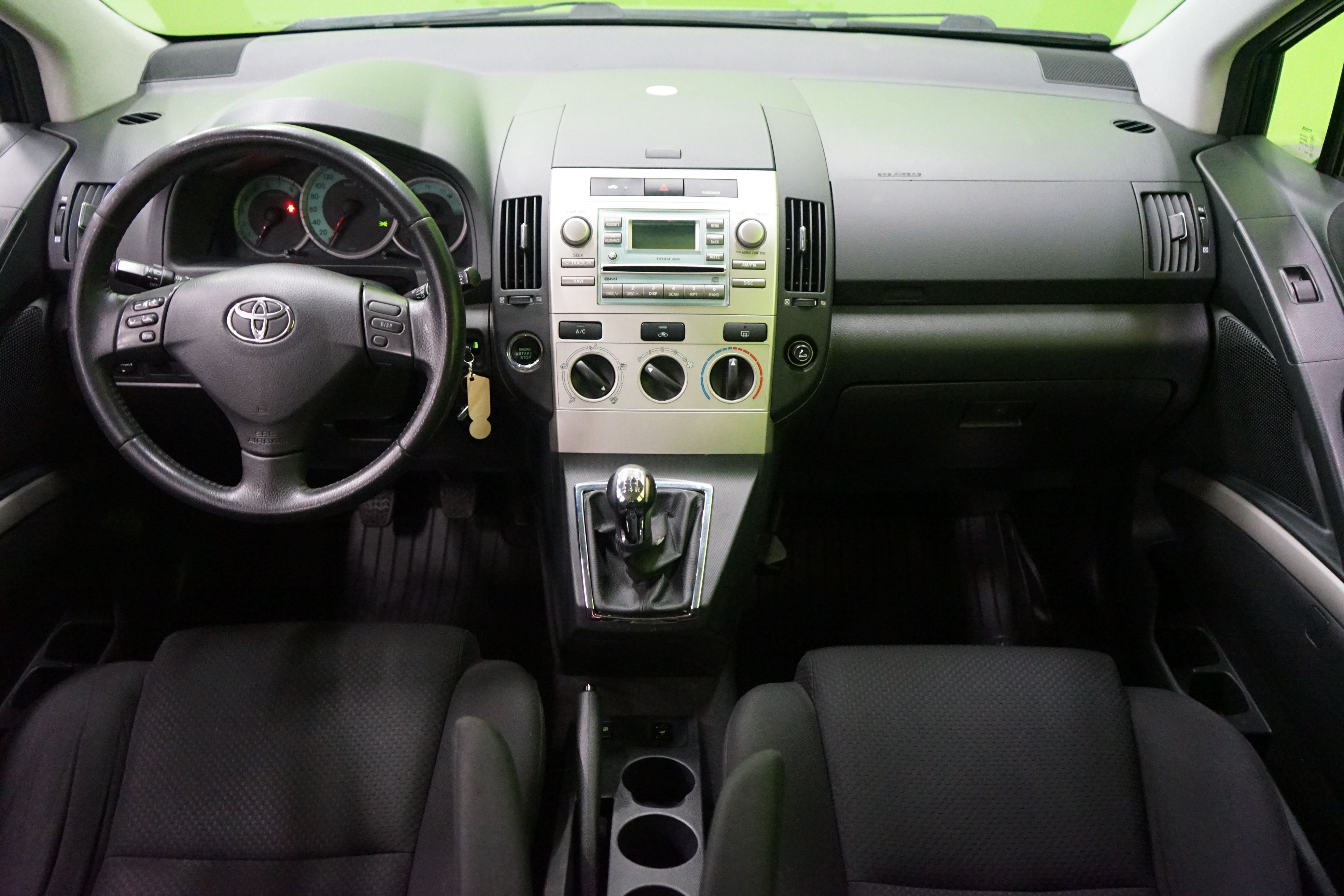 Toyota Corolla Verso 2006, bild 5/17