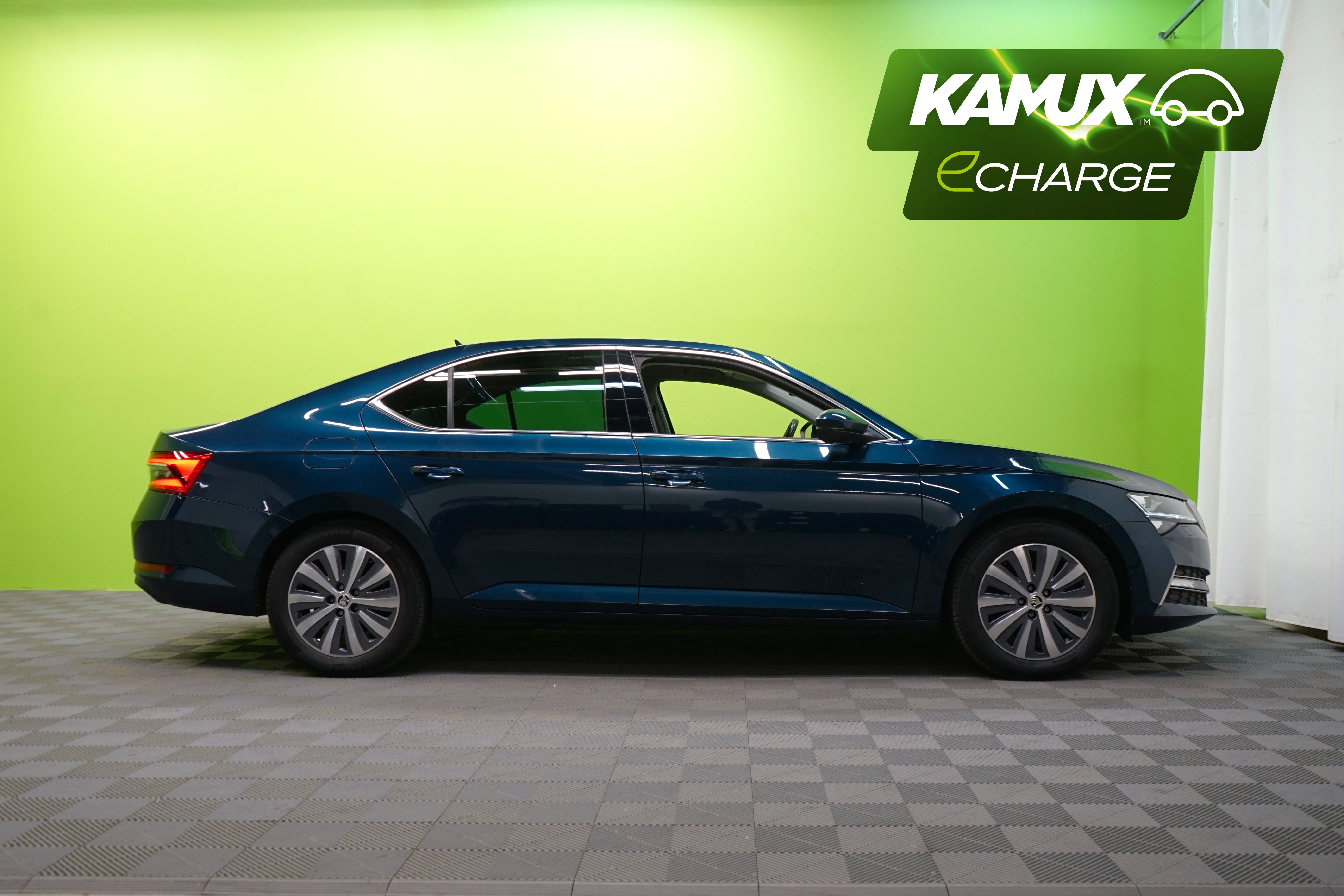Skoda Superb 2023, bild 2/27