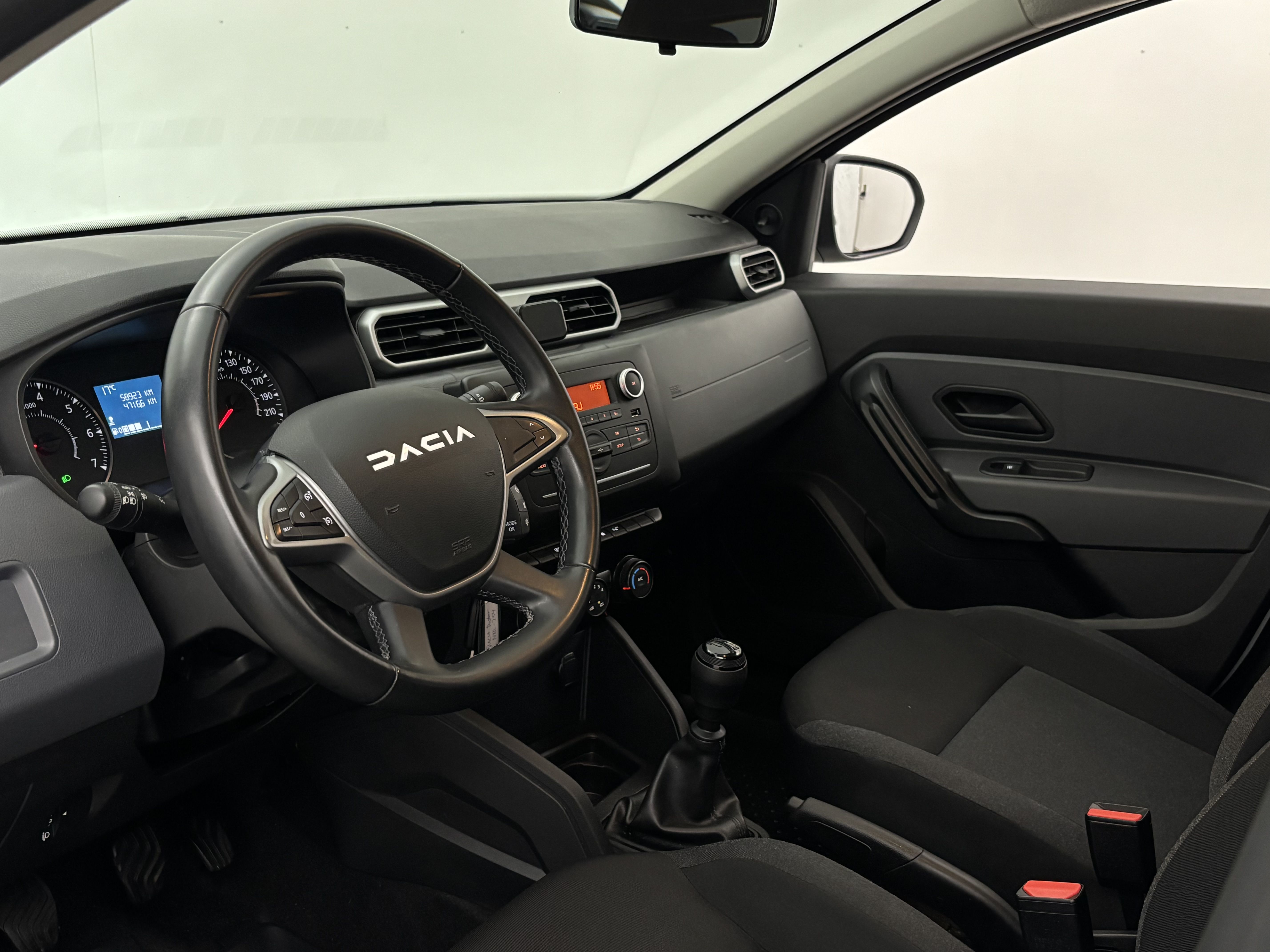 Dacia Duster TCe 90 4x2 Essential 2023, bild 3/21