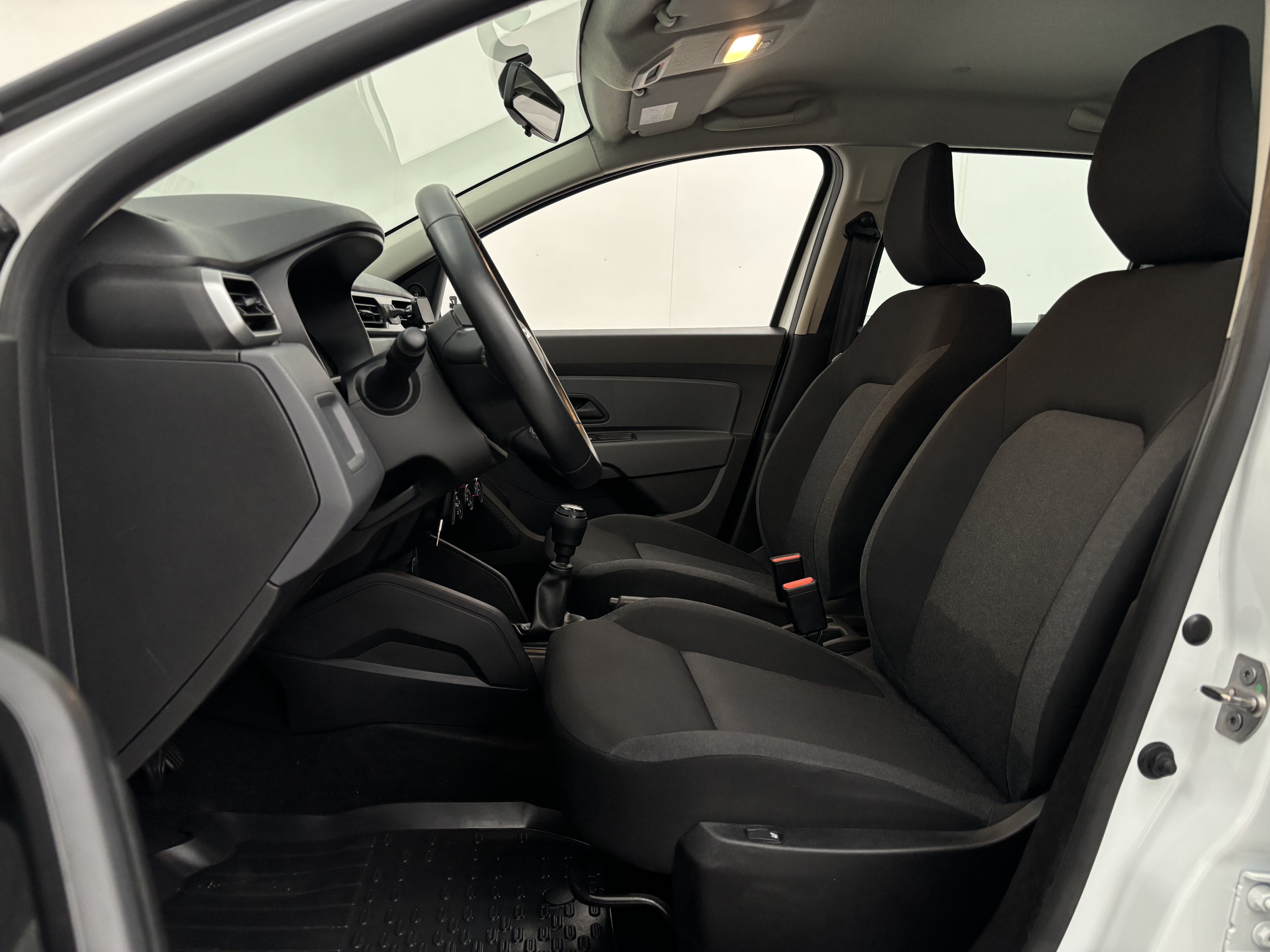 Dacia Duster TCe 90 4x2 Essential 2023, bild 5/21