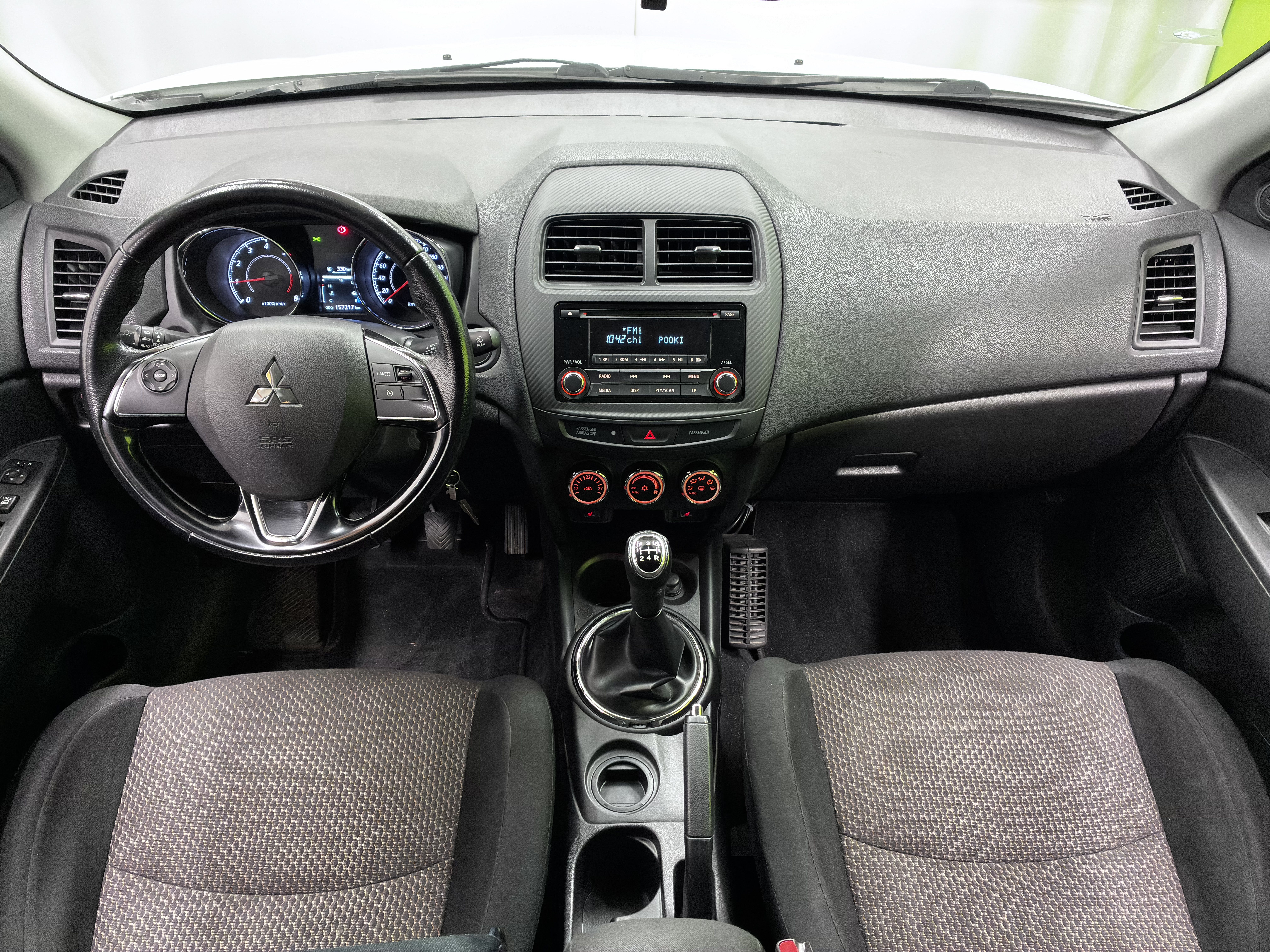 Mitsubishi ASX 1,6 MIVEC Invite 5MT 2017, bild 6/16