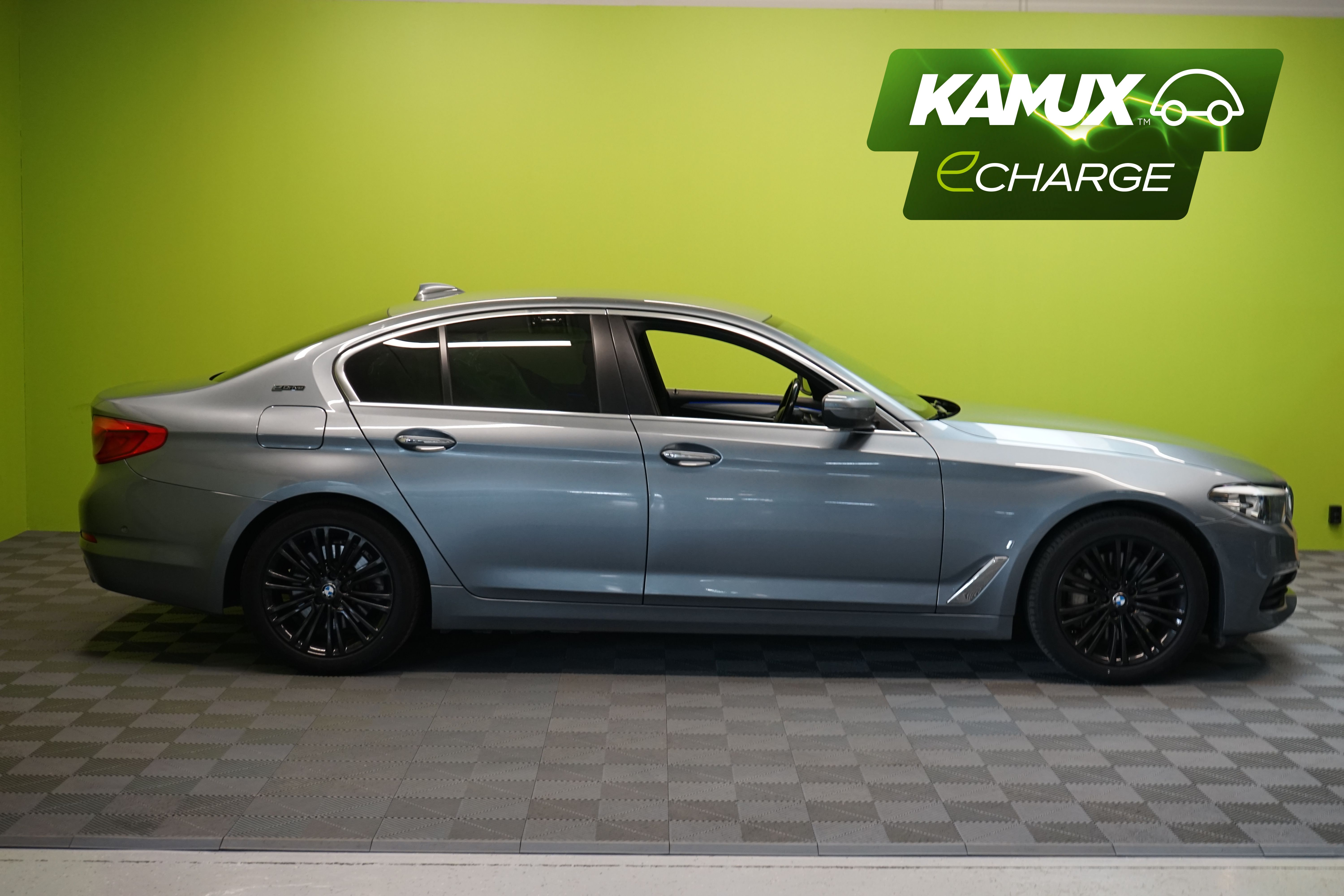 BMW 530 2018, bild 2/25