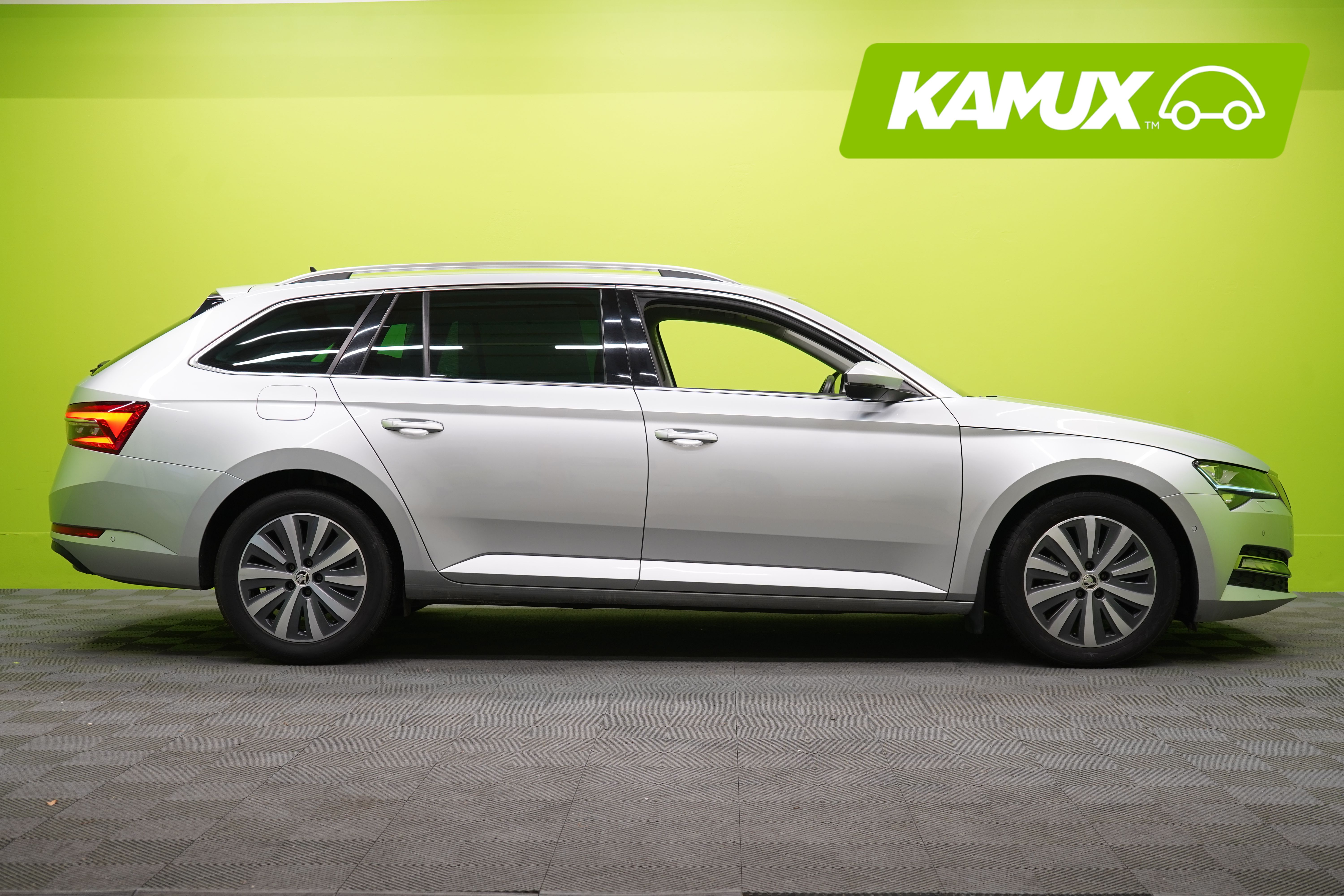 Skoda Superb 2021, bild 2/32