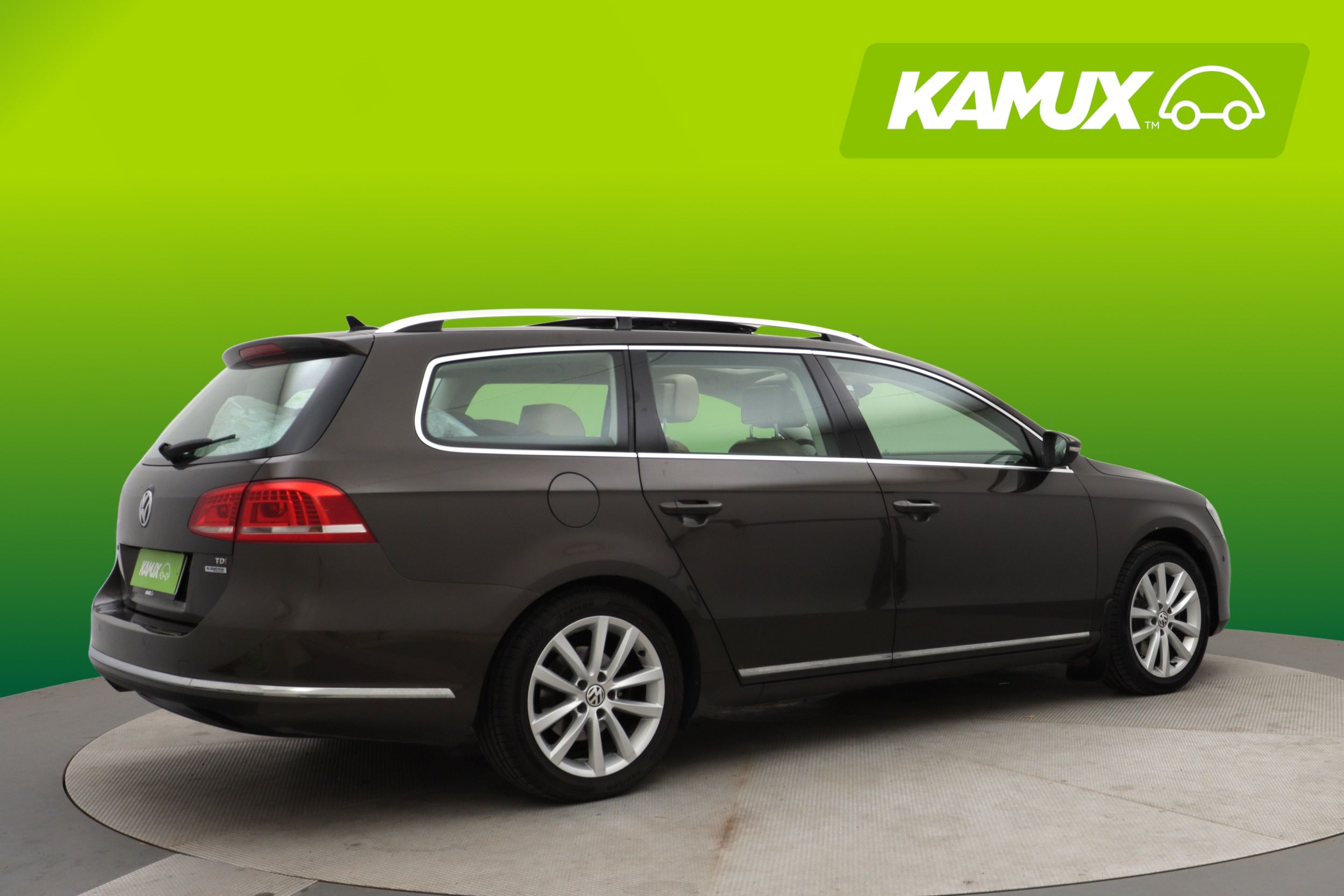 Volkswagen Passat 2012, bild 2/26