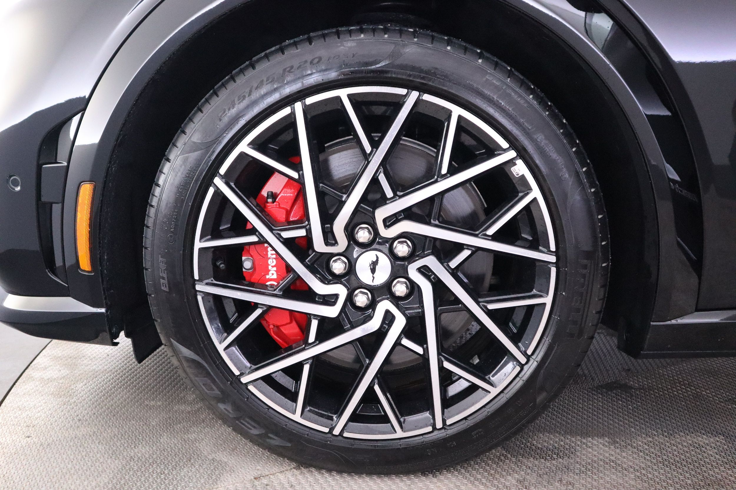 Ford Mustang Mach-E 2023, bild 7/22
